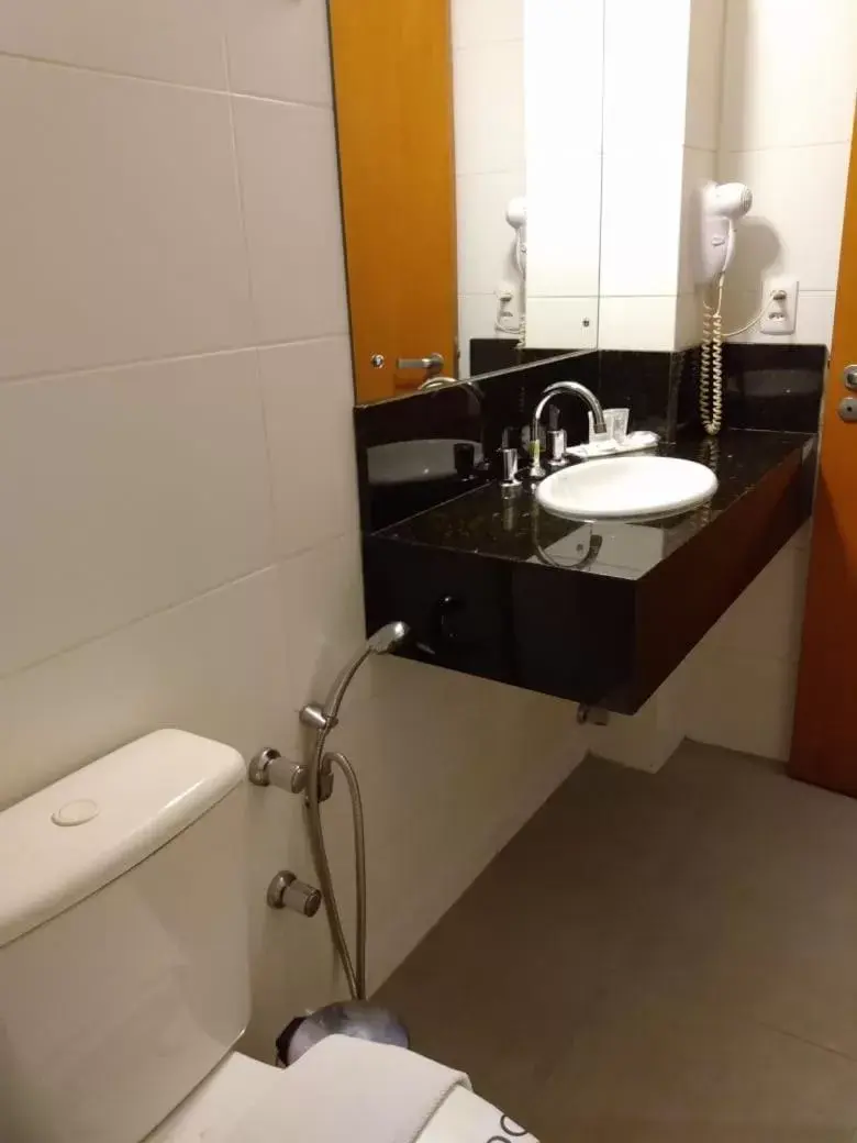 Bathroom in Hotel Manta
