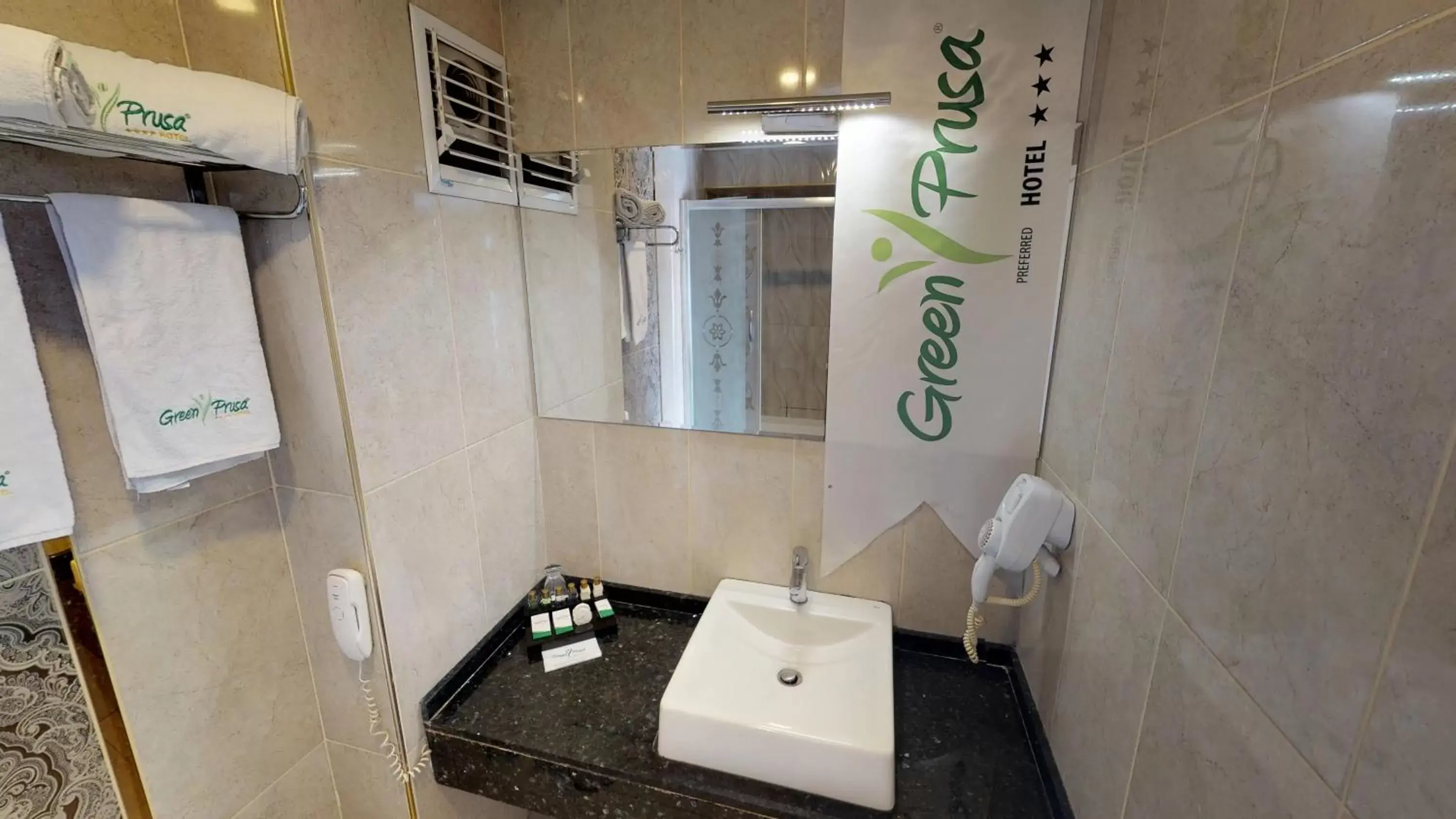 Bathroom in Green Prusa Hotel