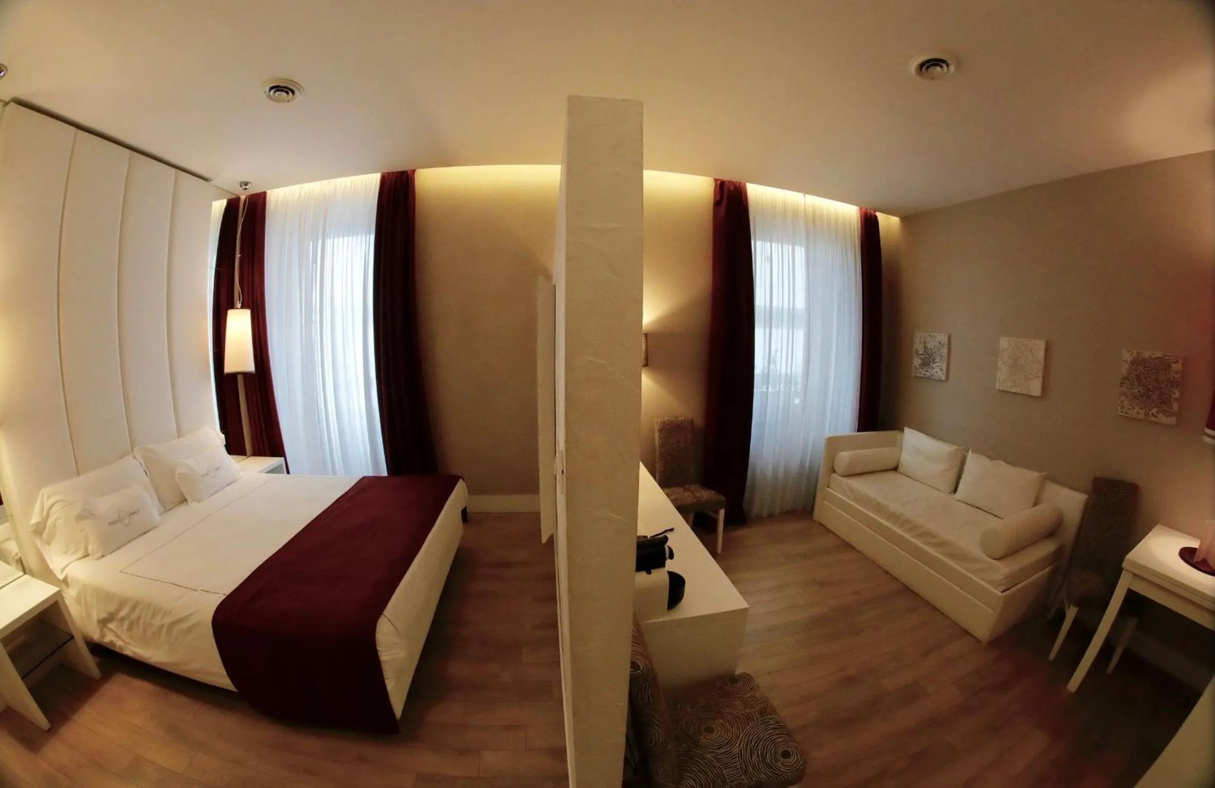 Photo of the whole room, Bed in Tullia&Prisca Relais