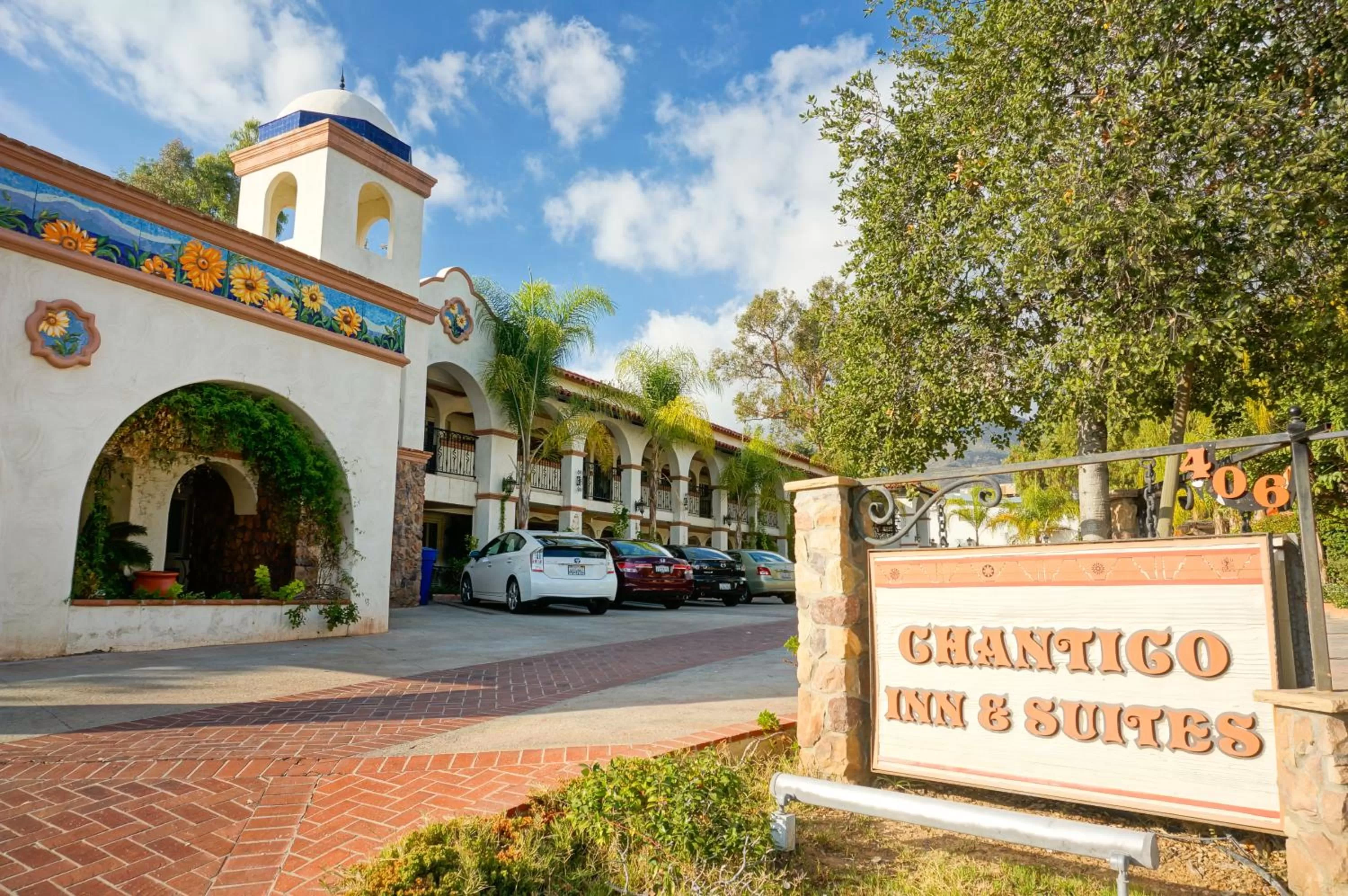 Facade/entrance in Chantico Inn