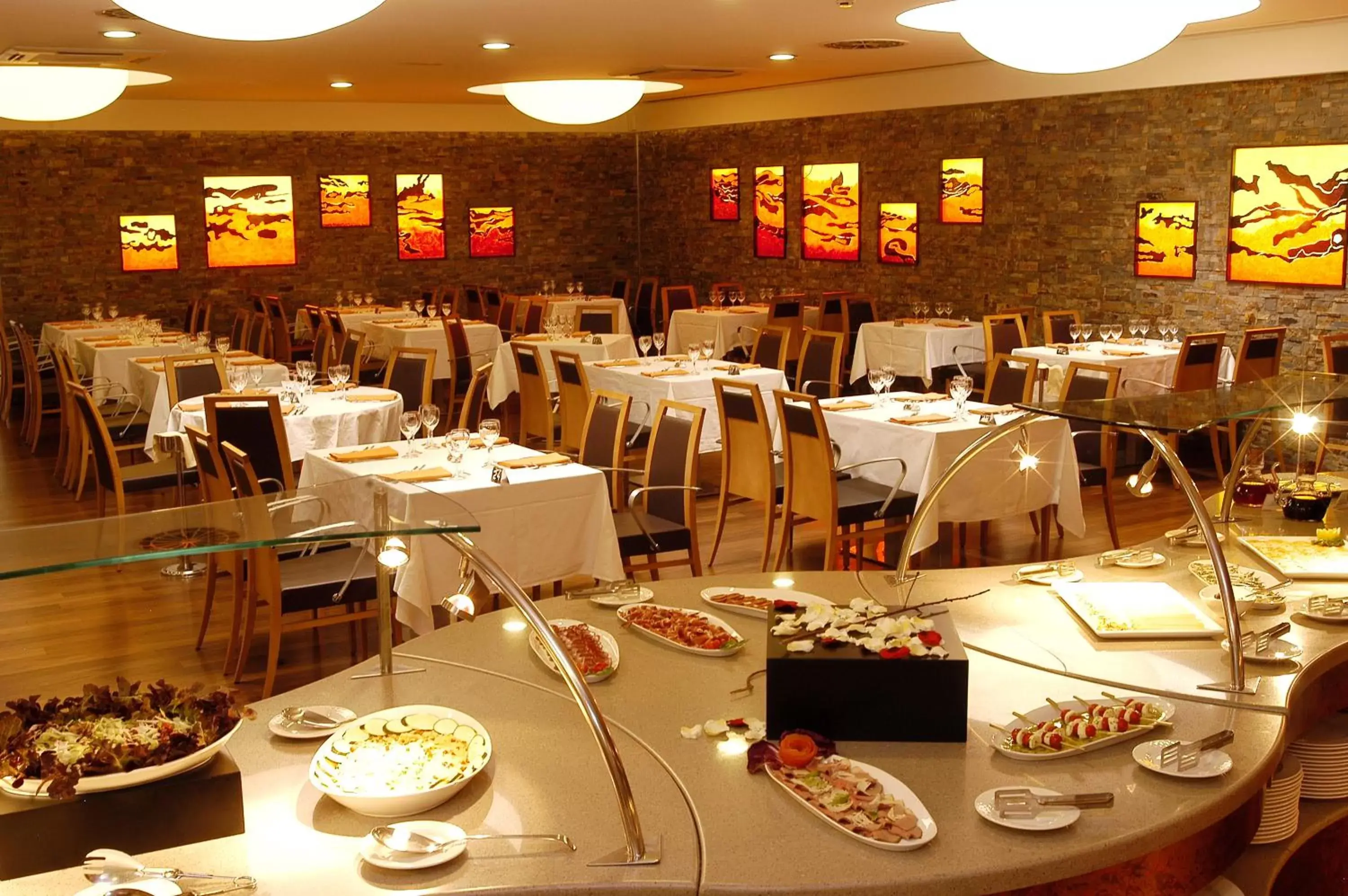 Restaurant/Places to Eat in Andorra Palace
