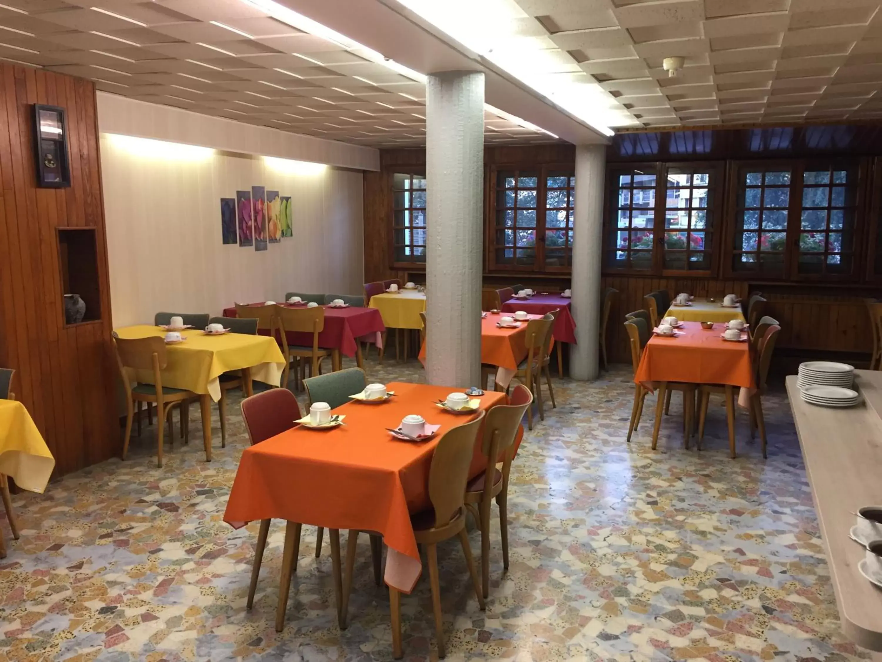Banquet/Function facilities, Restaurant/Places to Eat in Hôtel Mont-Brison