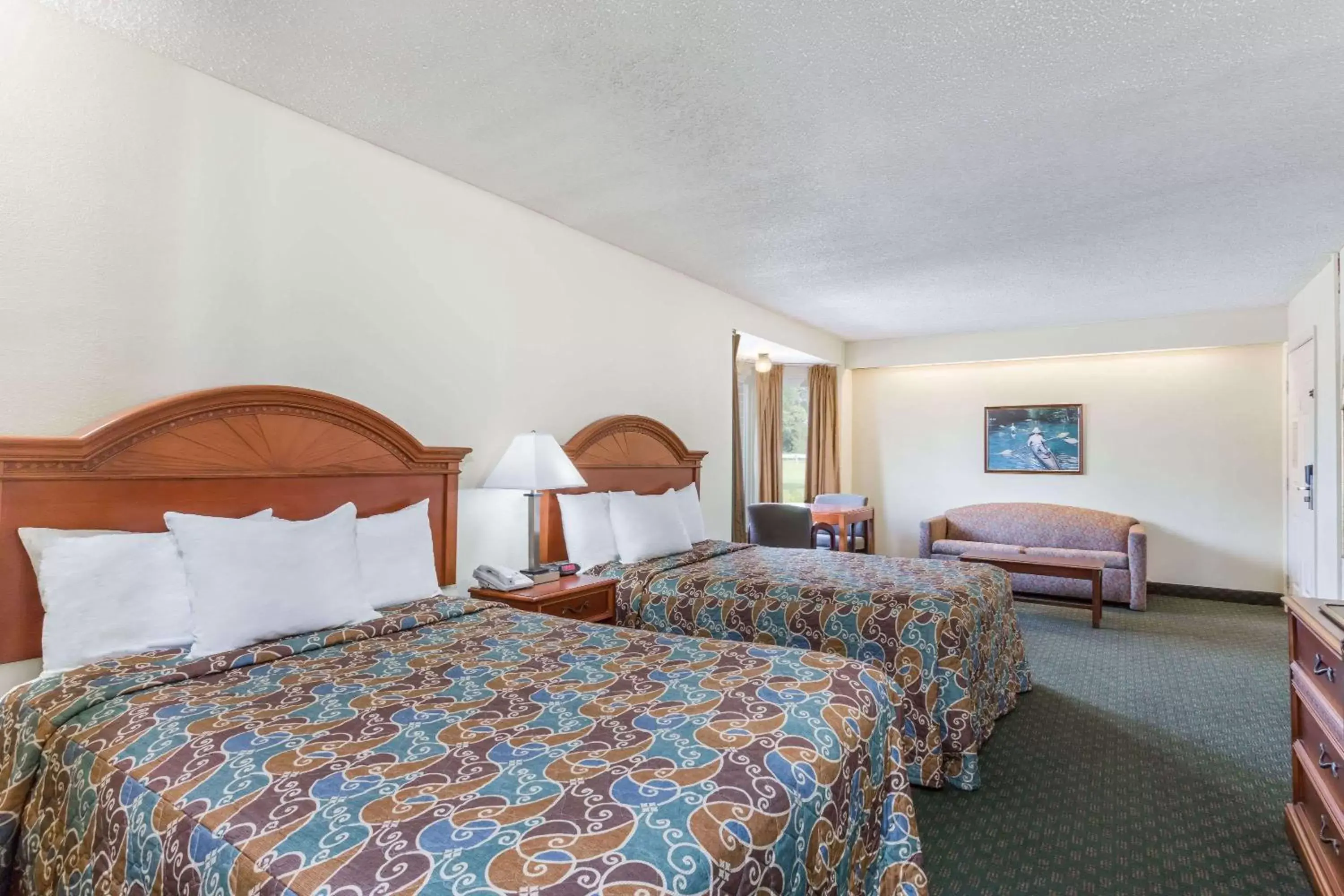 Photo of the whole room, Bed in Days Inn by Wyndham Petersburg/South Fort Lee