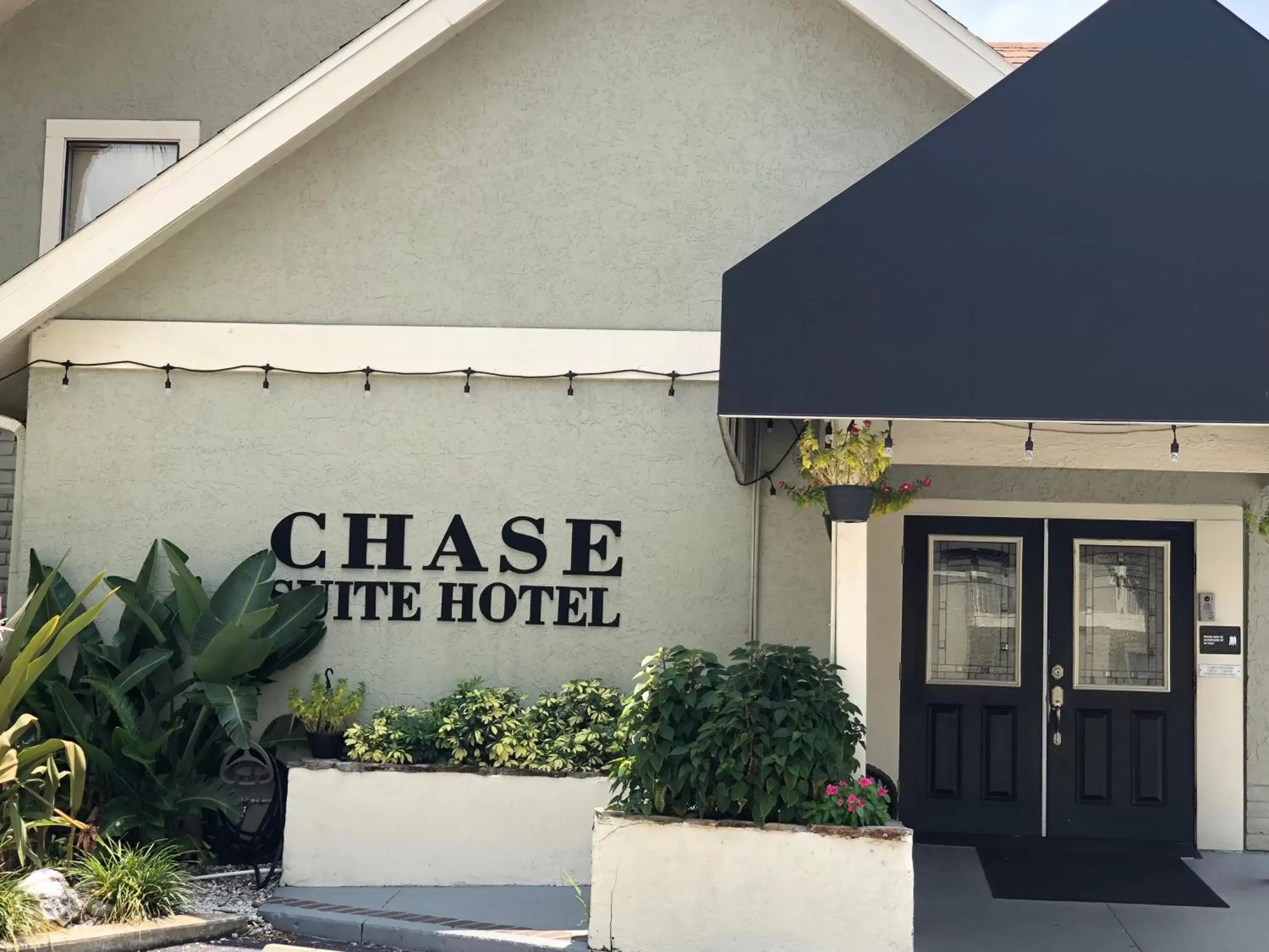 Facade/entrance in Chase Suite Hotel Rocky Point Tampa