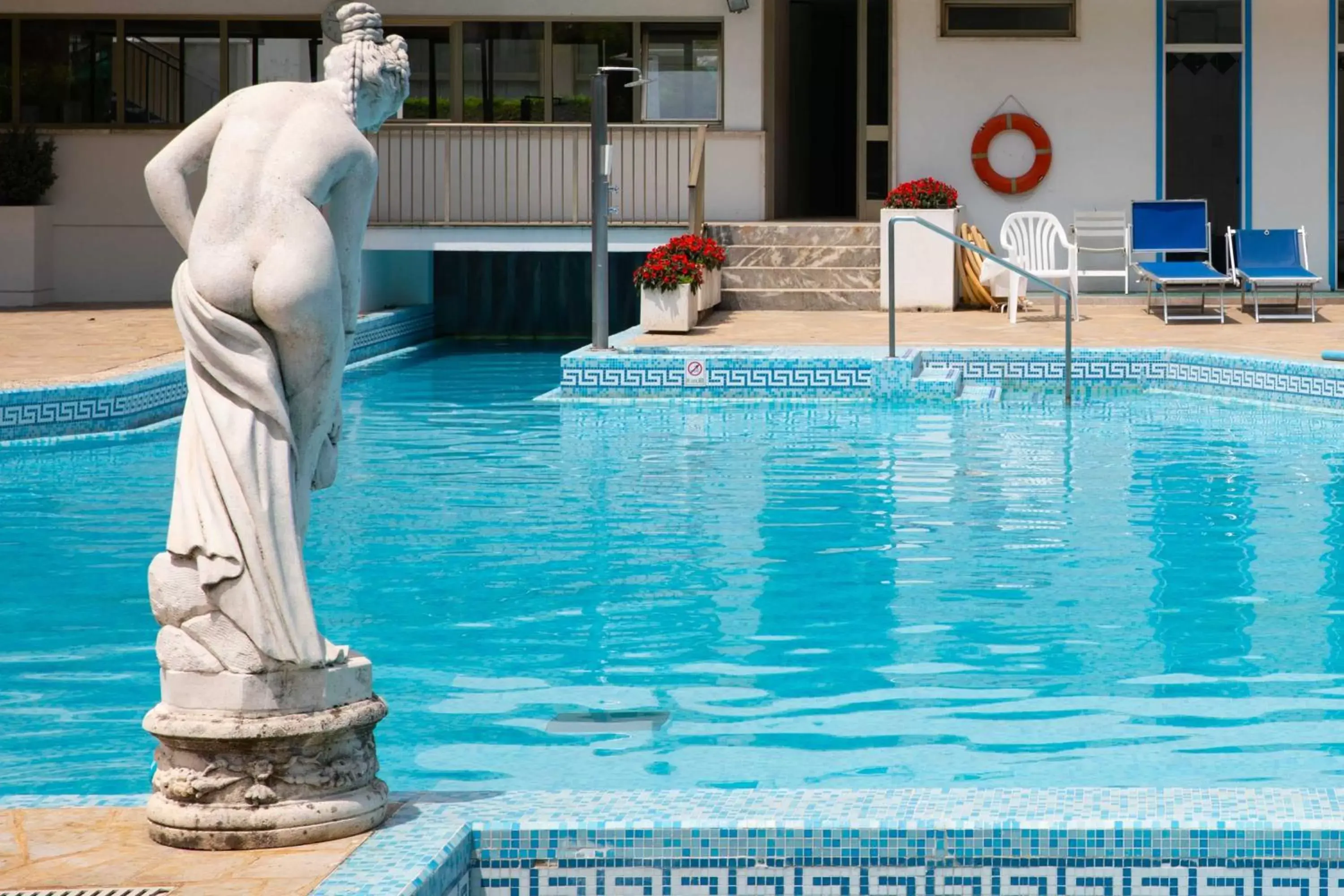 Swimming Pool in Hotel Terme Bologna