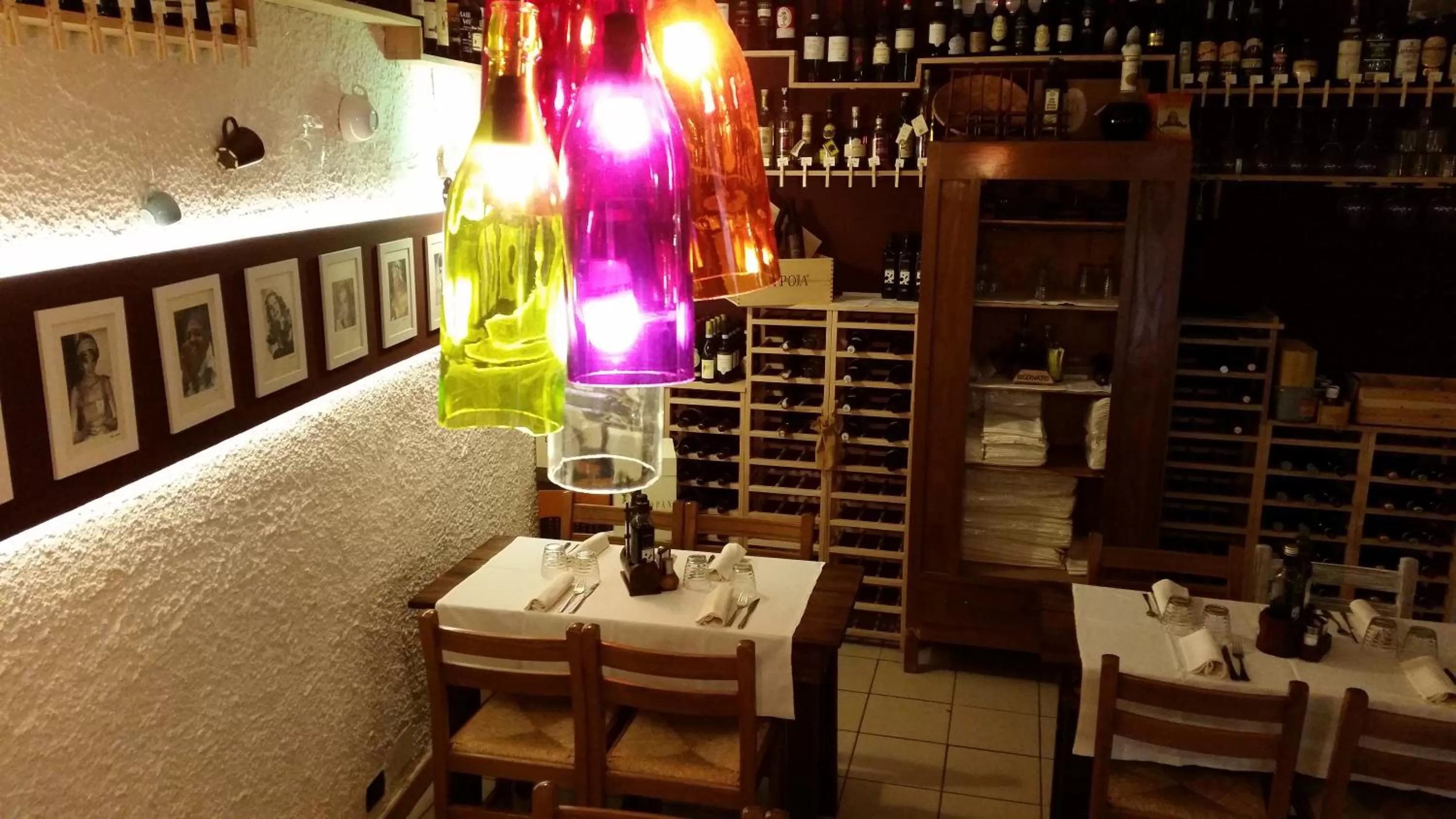 Restaurant/places to eat in Casa Lady