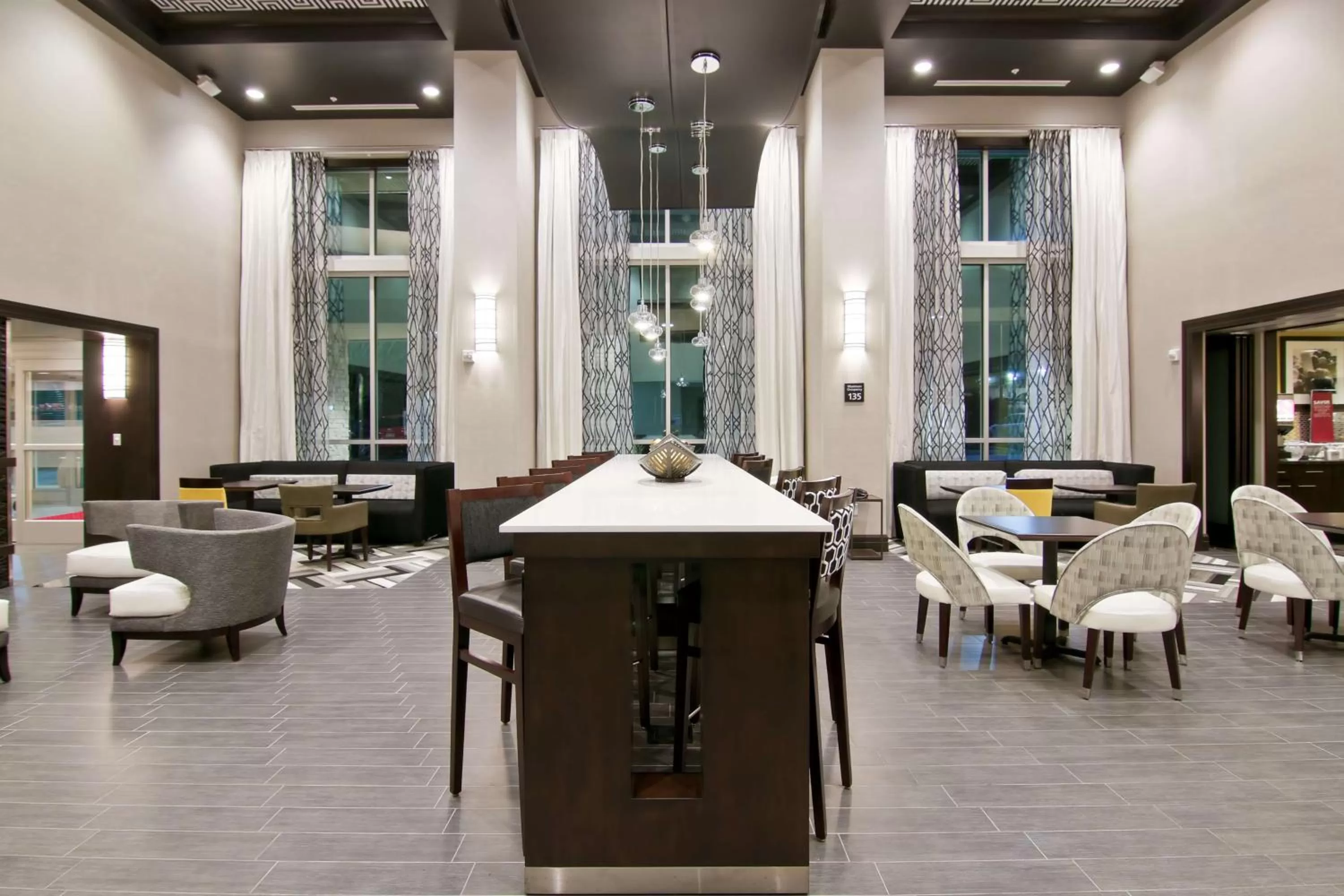 Lobby or reception in Hampton Inn &amp; Suites Bellevue Downtown/Seattle