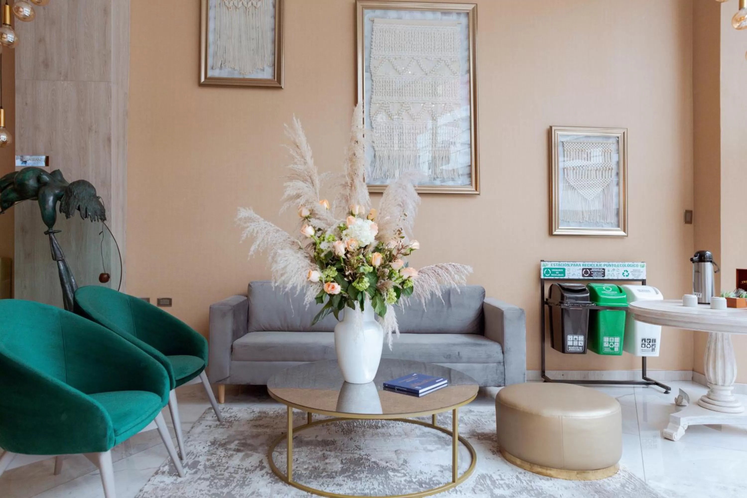 Lobby or reception in Hotel City Bog Corferias