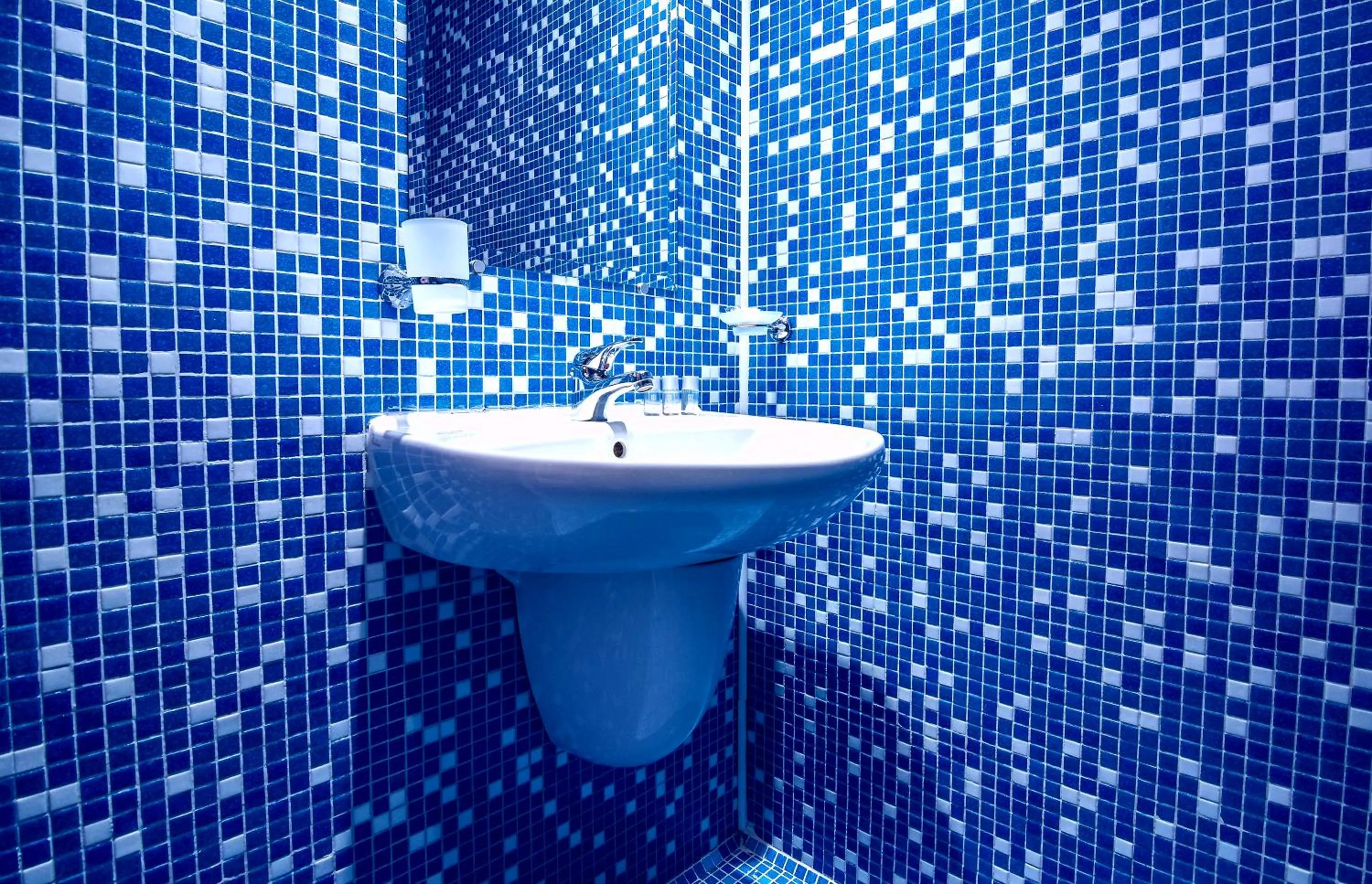 Toilet in Family Hotel Dalis