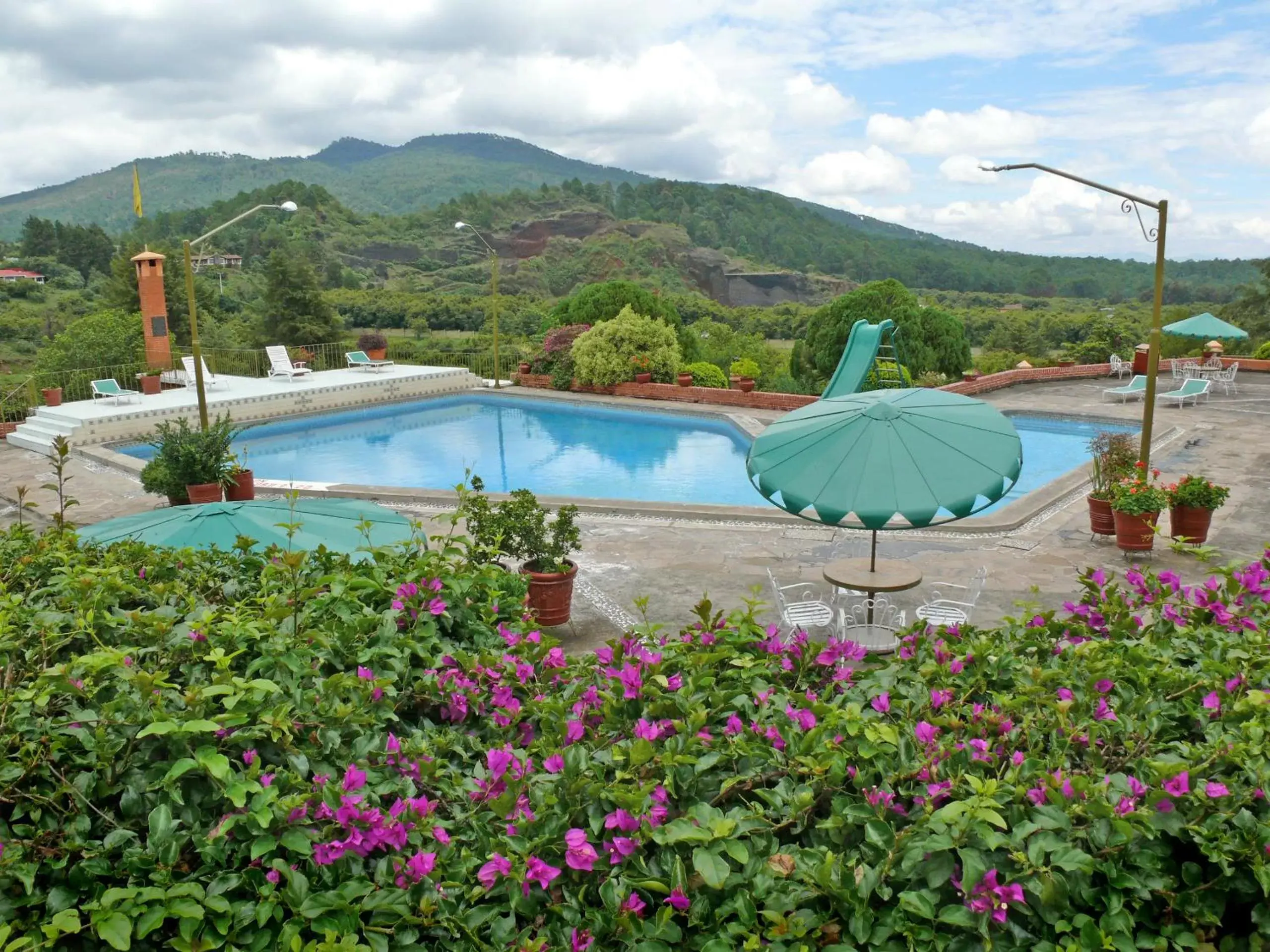 View (from property/room), Swimming Pool in Hotel Pie de la Sierra