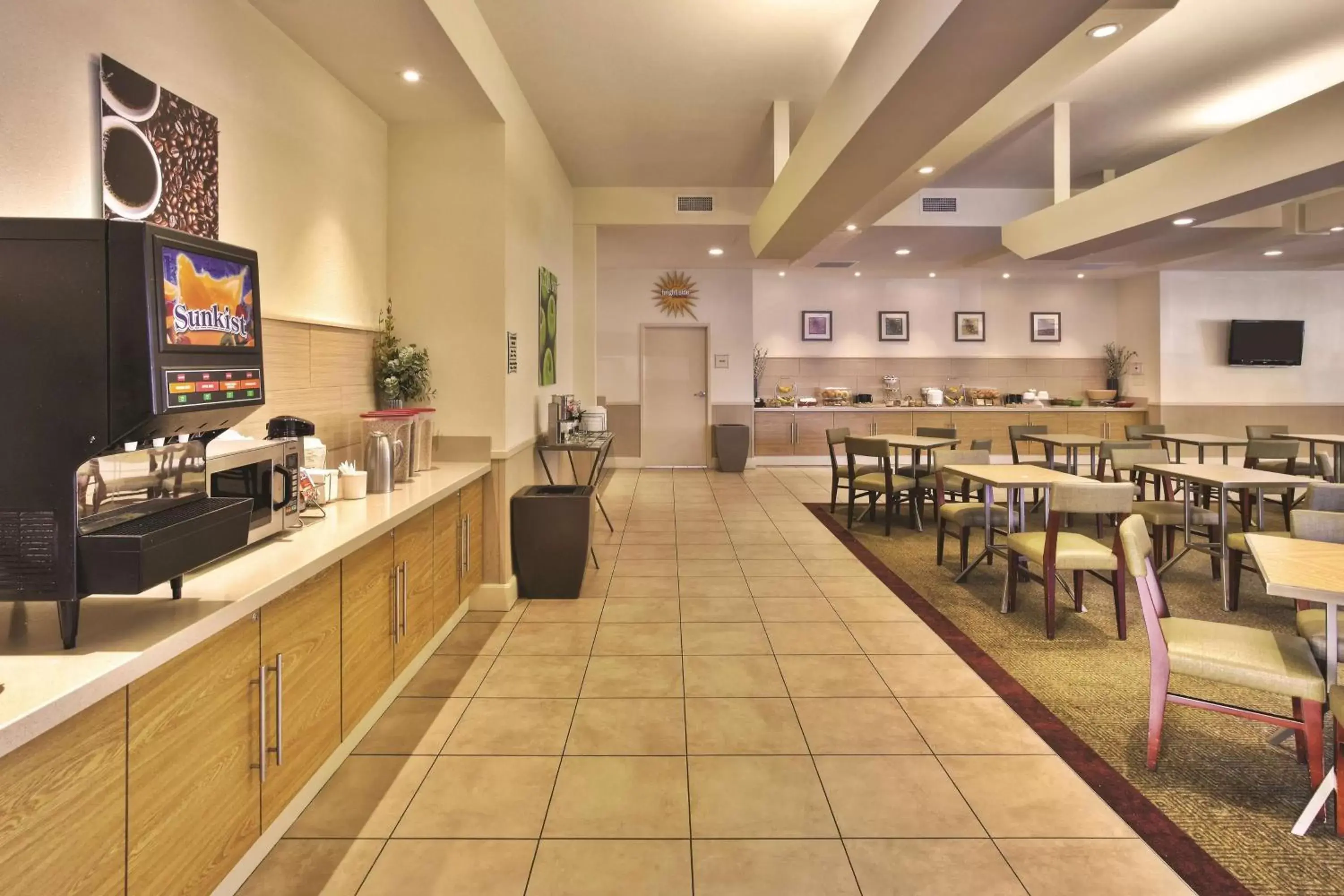 On site, Restaurant/Places to Eat in La Quinta by Wyndham Danbury