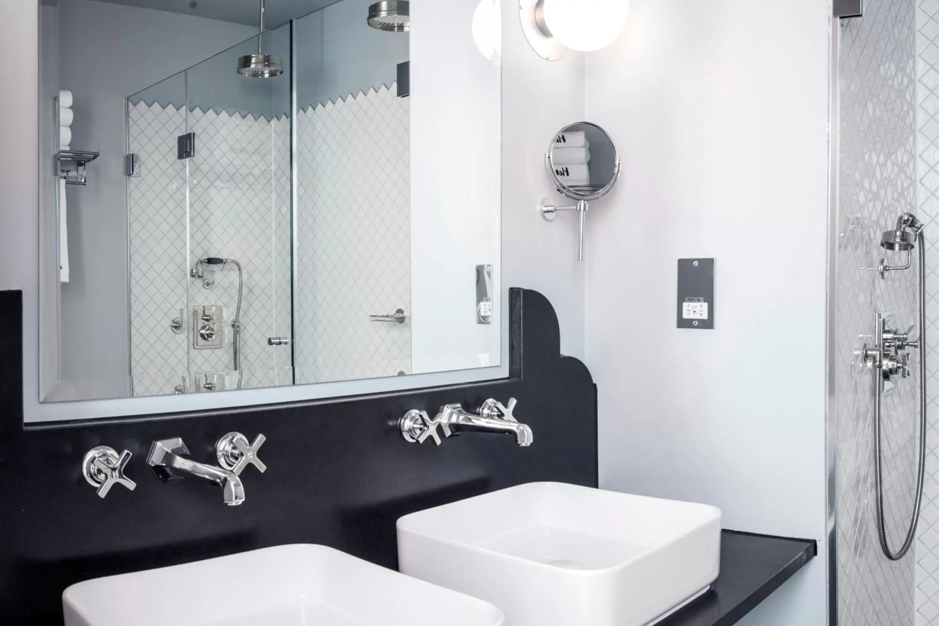 Shower, Bathroom in The Henrietta Hotel