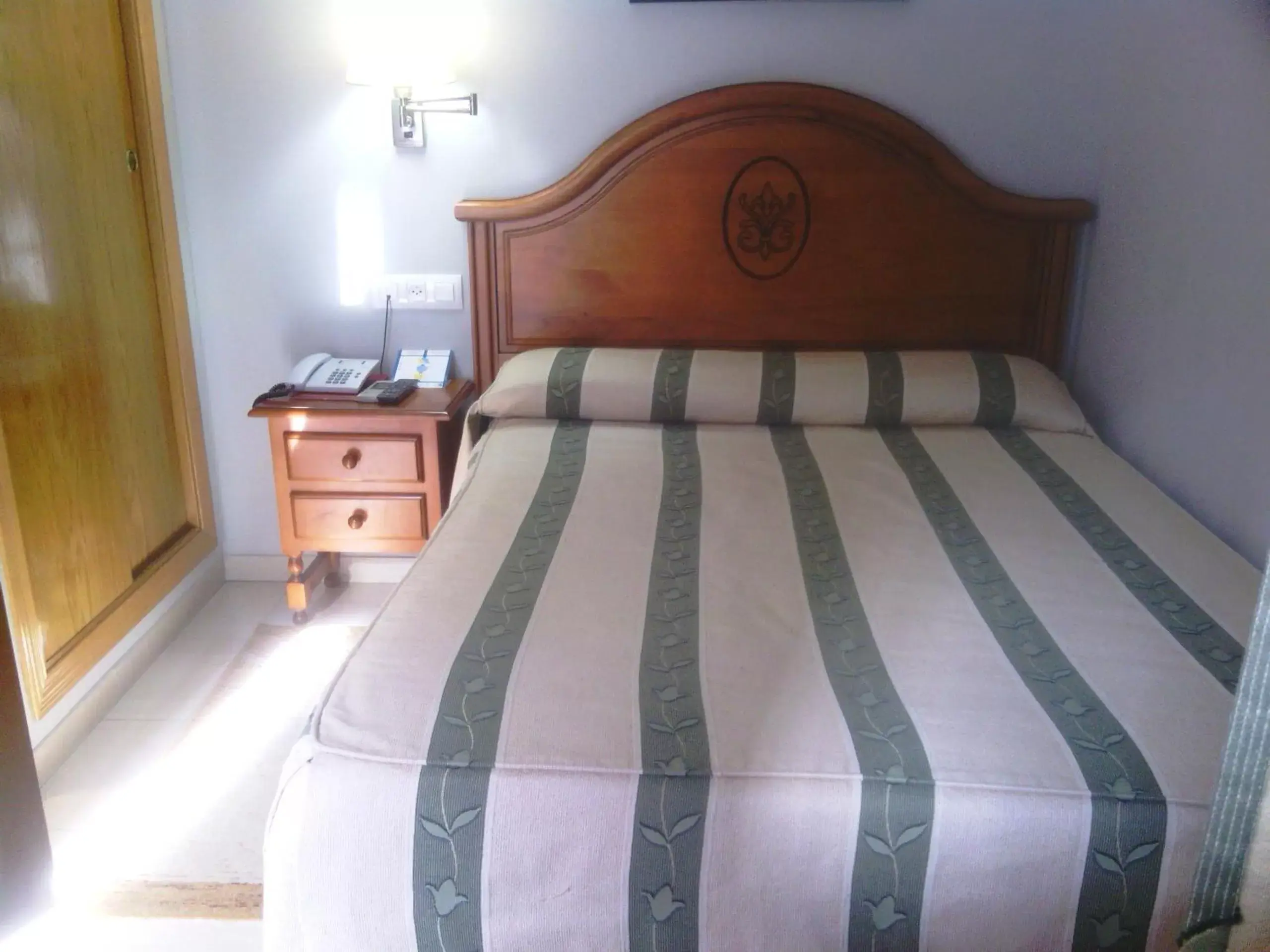 Bed in Hotel Goya