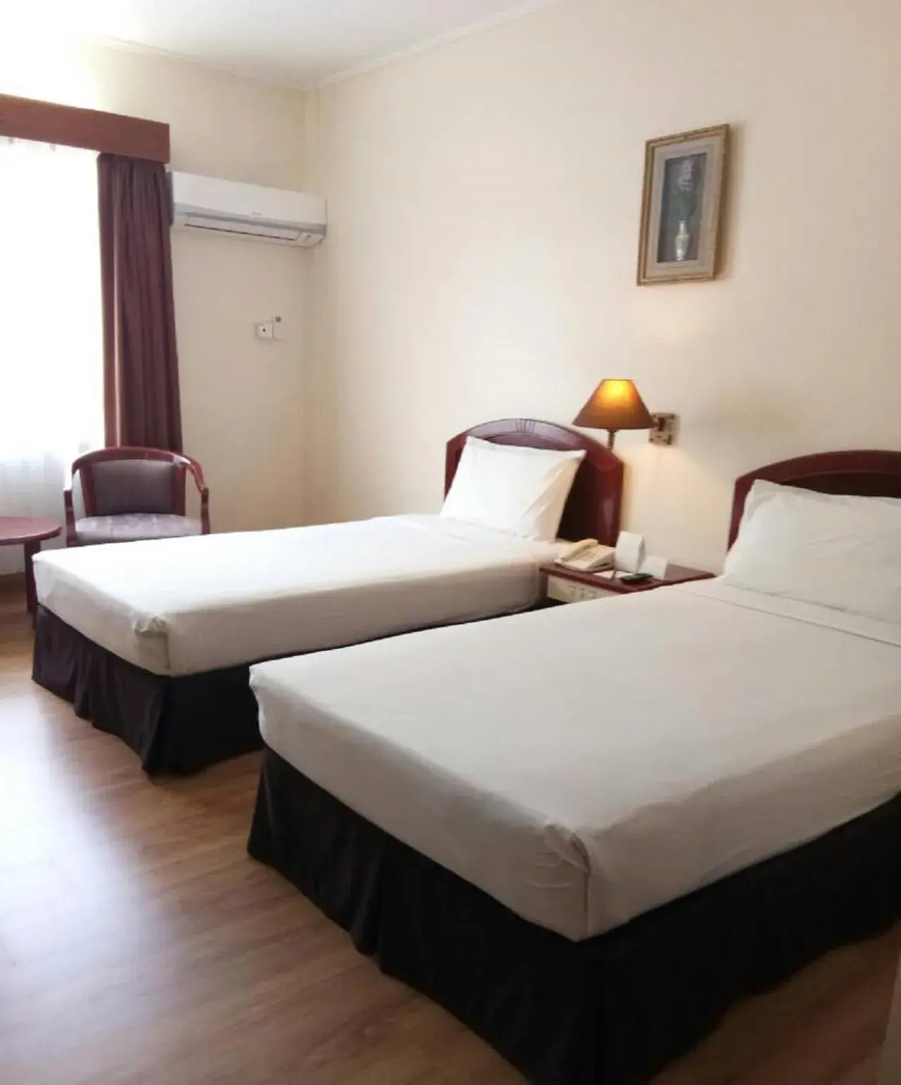 Photo of the whole room, Bed in Hotel Seri Malaysia Kuantan