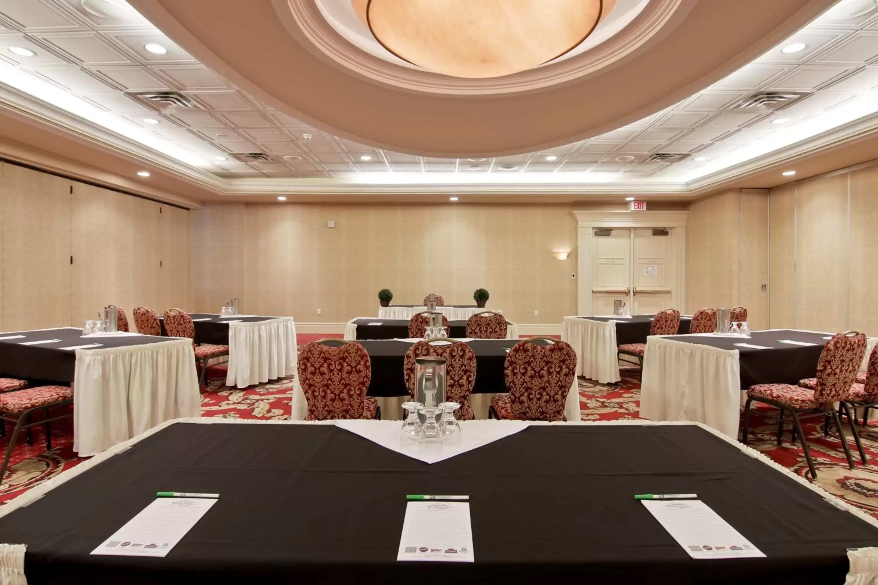 Meeting/conference room, Business Area/Conference Room in Holiday Inn Hotel & Suites St.Catharines-Niagara, an IHG Hotel