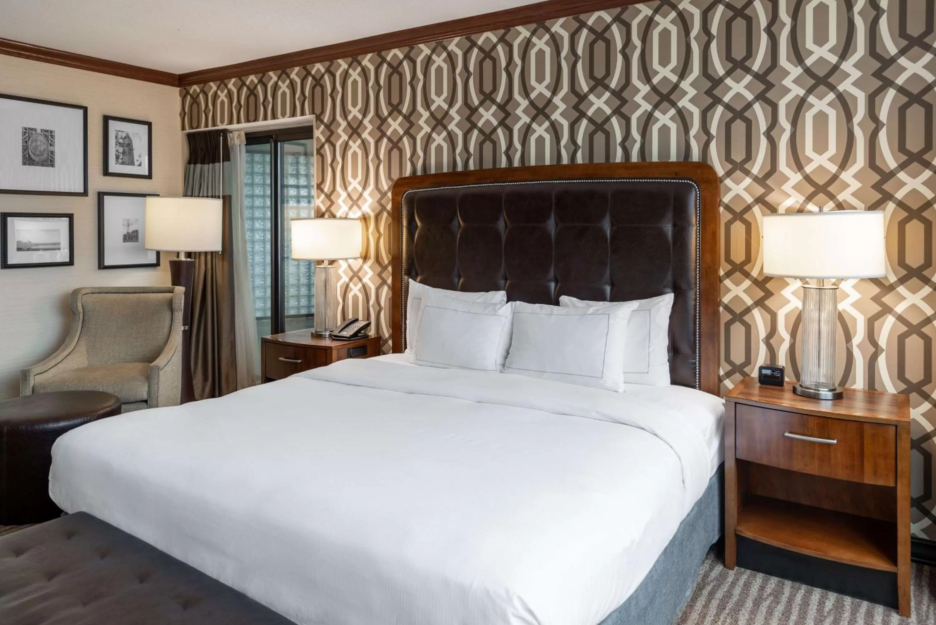 Bed in Hilton Alexandria Mark Center