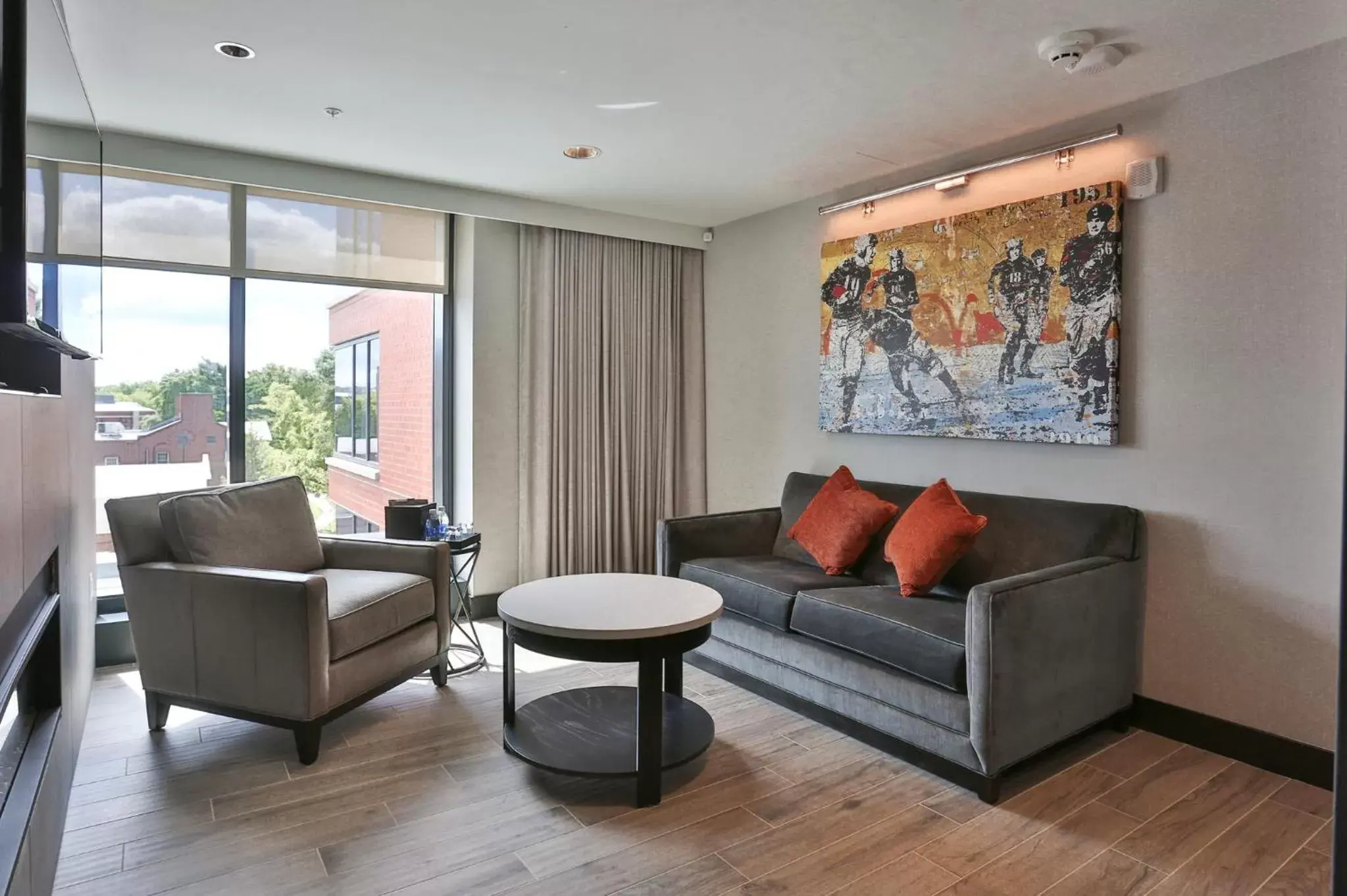 Living room, Seating Area in The Hotel at the University of Maryland