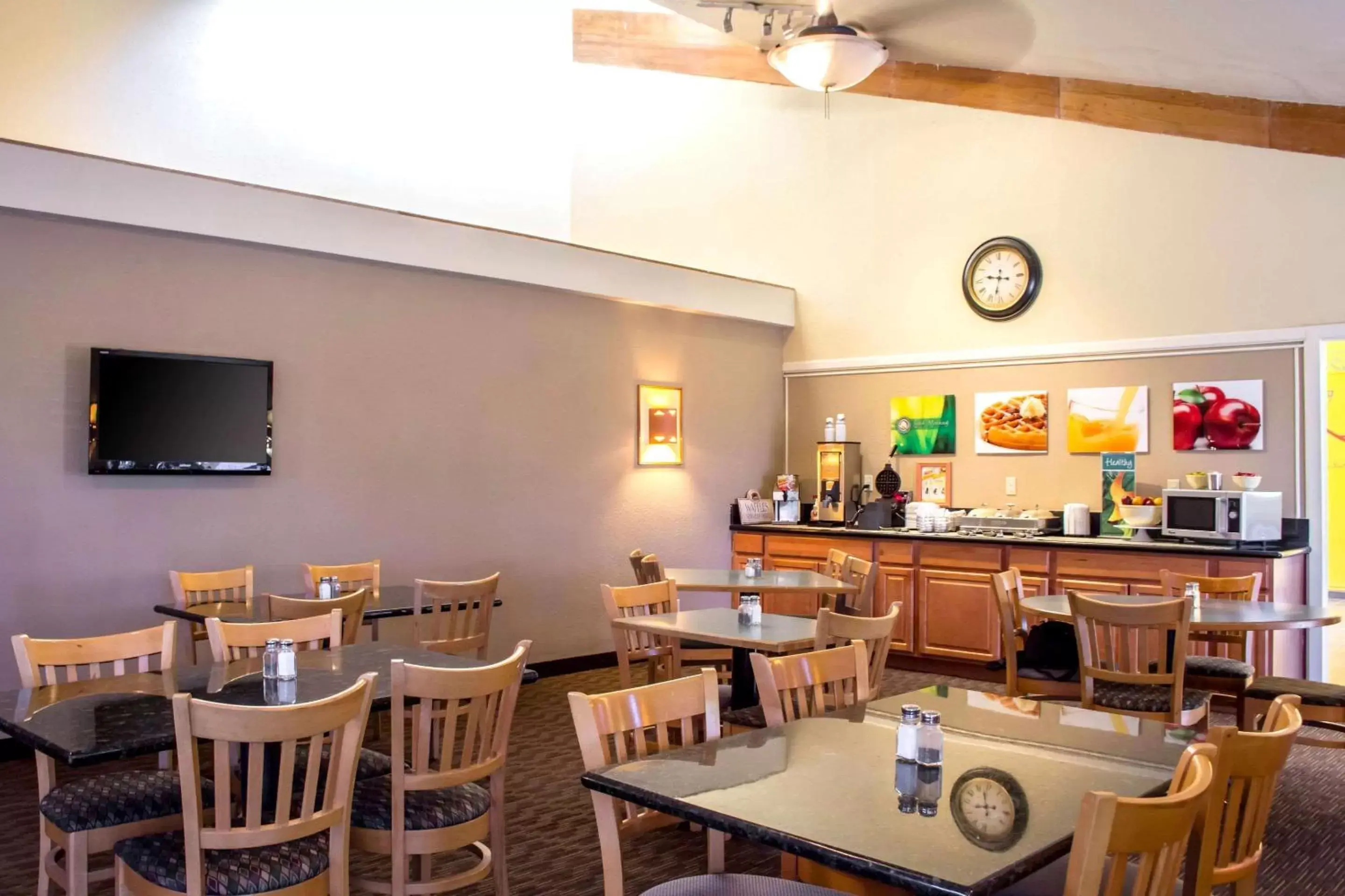 Restaurant/Places to Eat in Quality Inn Wickenburg
