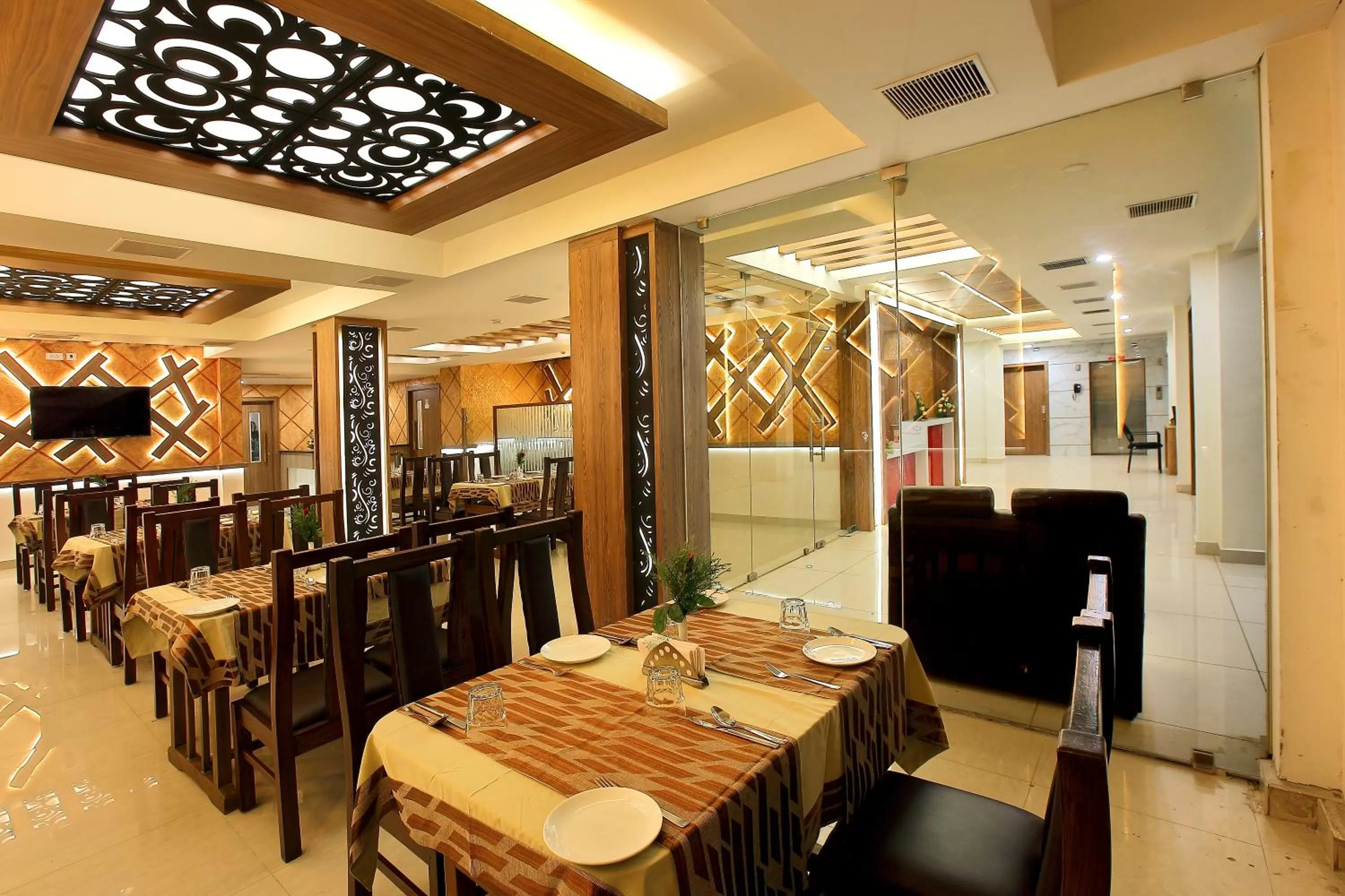 Restaurant/Places to Eat in Hotel Heyday