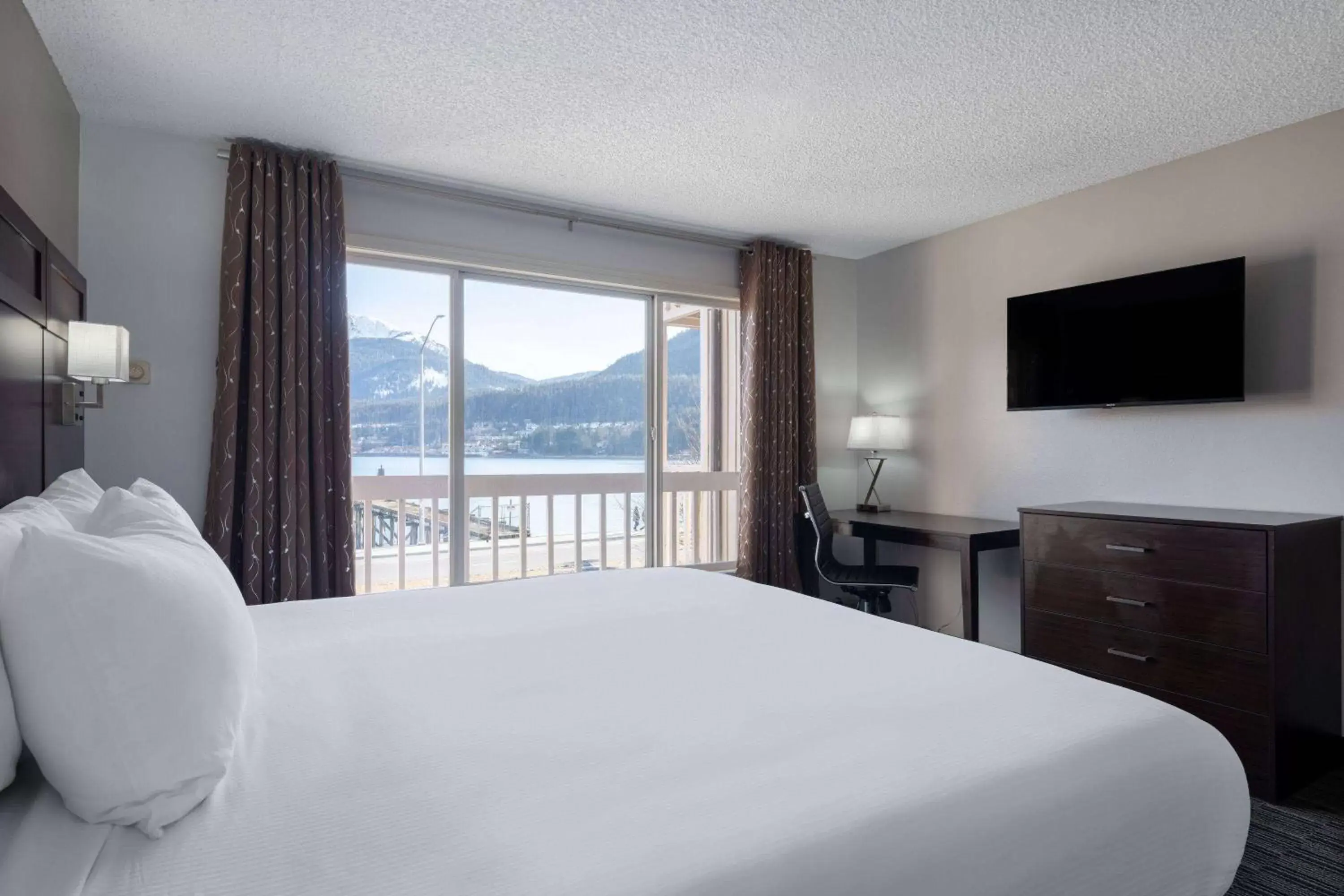 Photo of the whole room, Mountain View in Ramada by Wyndham Juneau