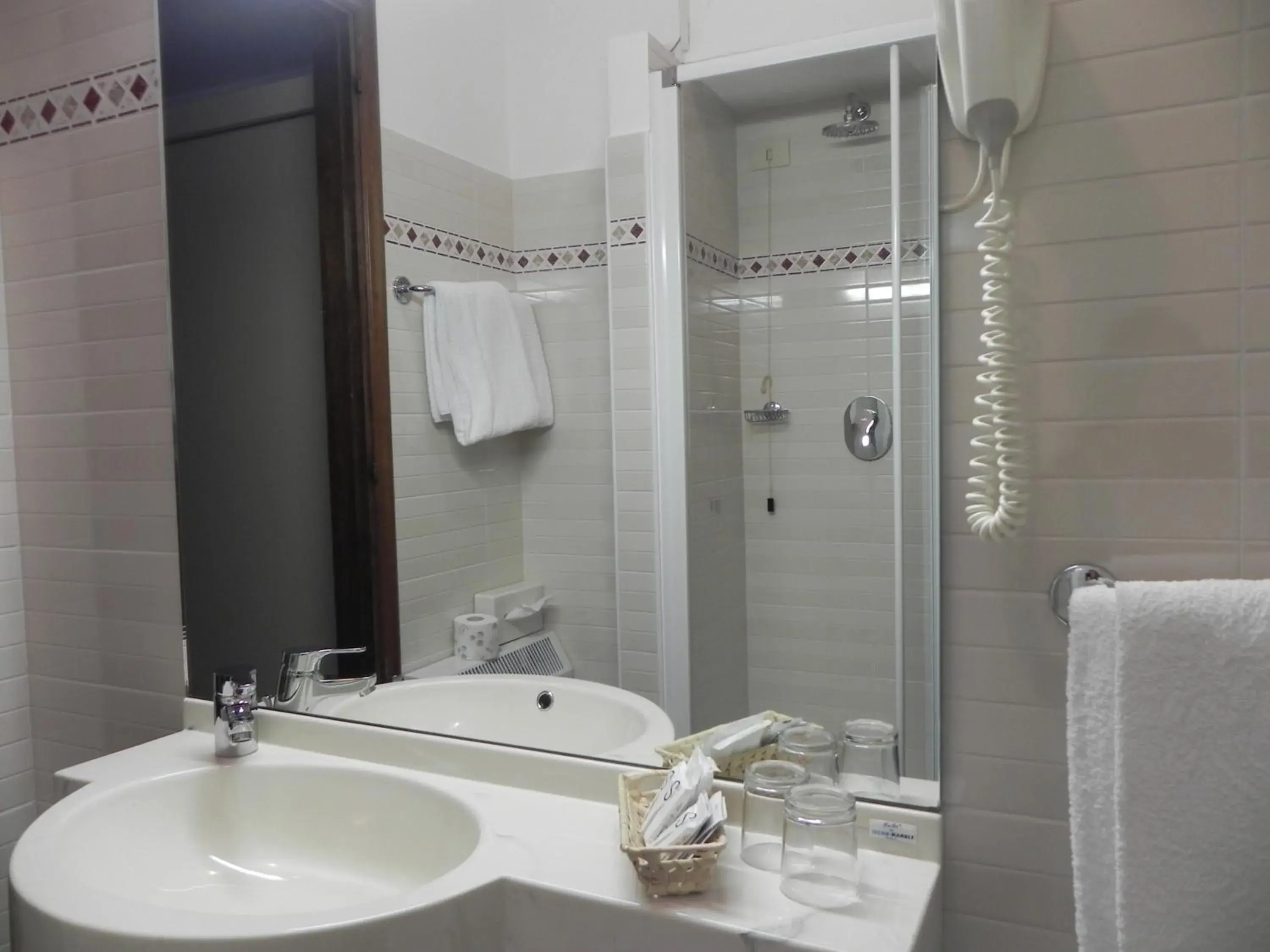 Bathroom in Hotel Italie et Suisse