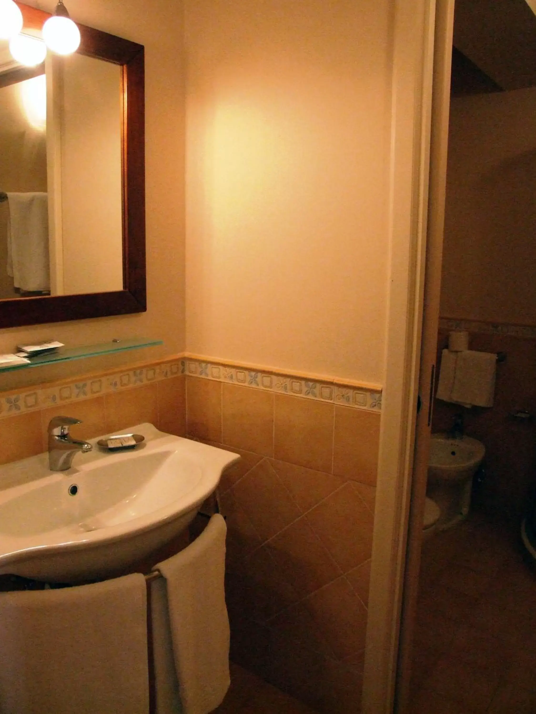 Bathroom in Residence Hotel La Giara