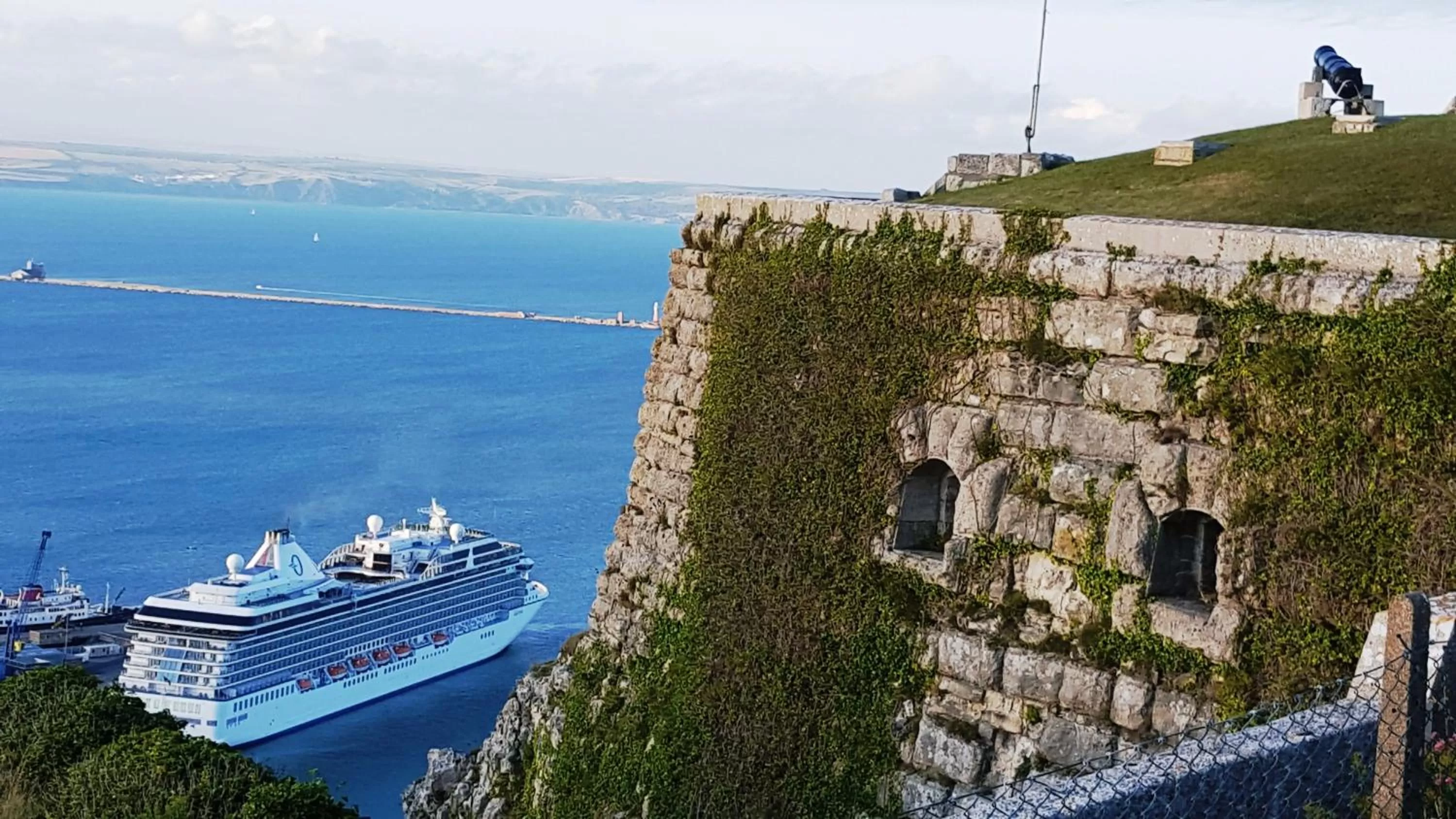 Nearby landmark in Heights Hotel