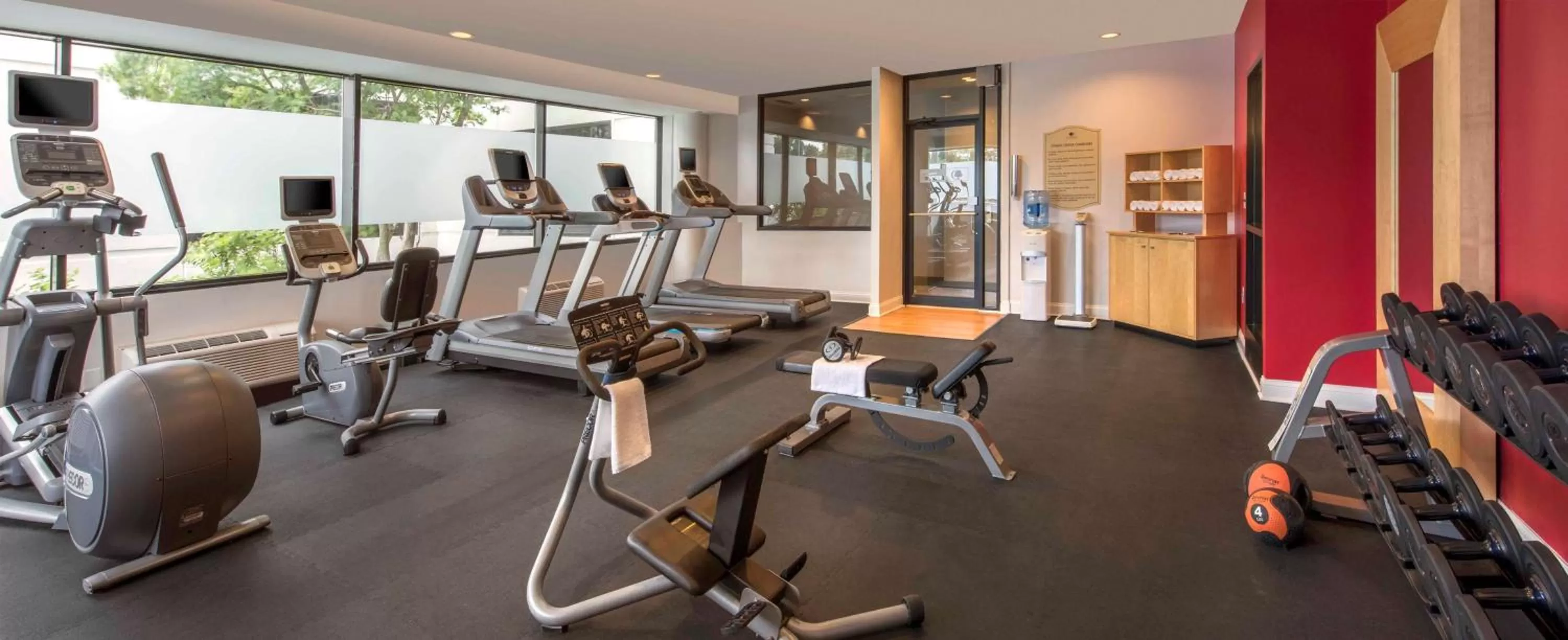 Fitness centre/facilities in DoubleTree by Hilton Chicago Schaumburg