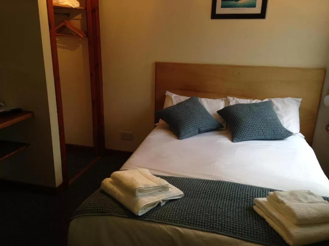 Bed in Bank Street Lodge