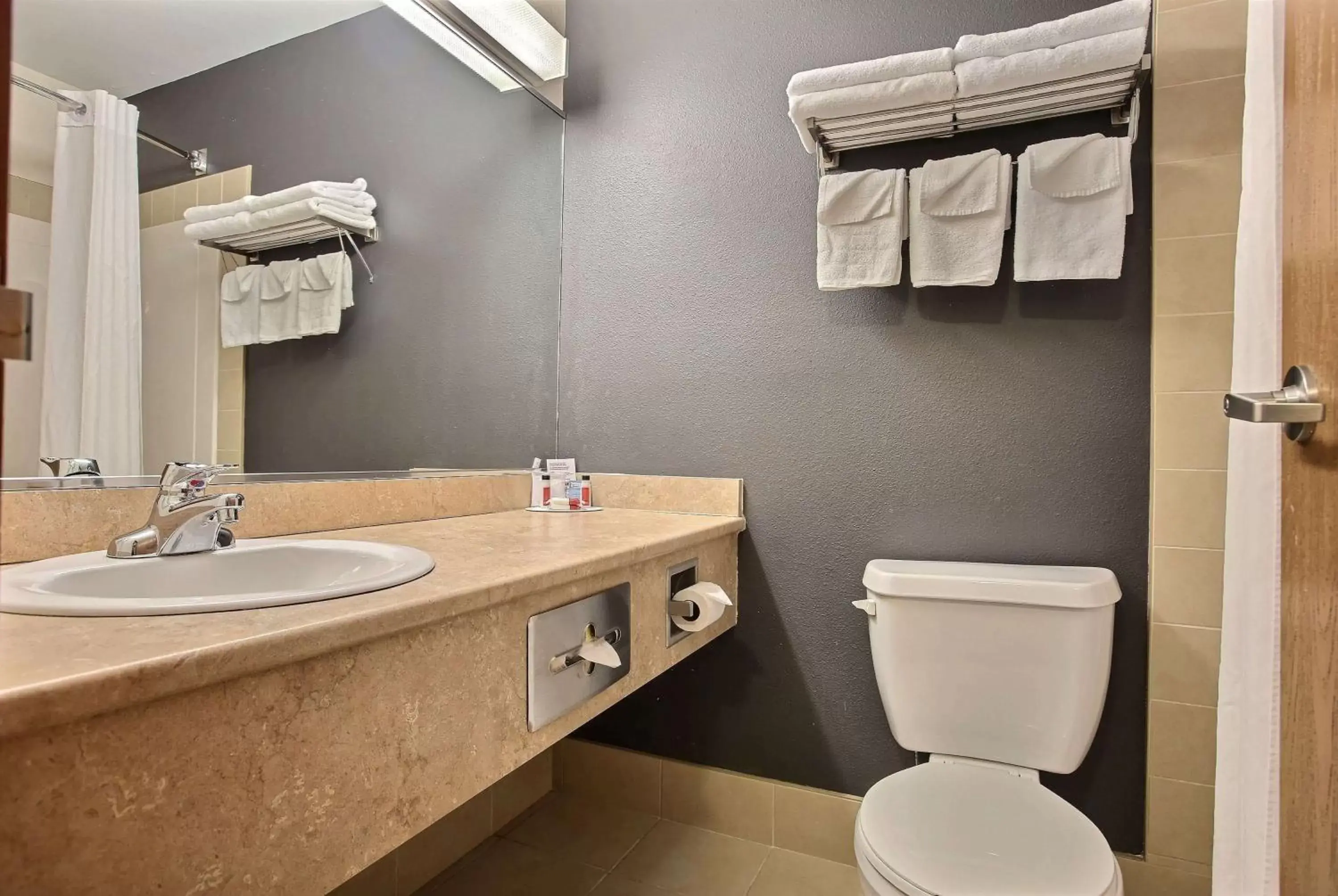 Photo of the whole room, Bathroom in Super 8 by Wyndham Trois-Rivieres