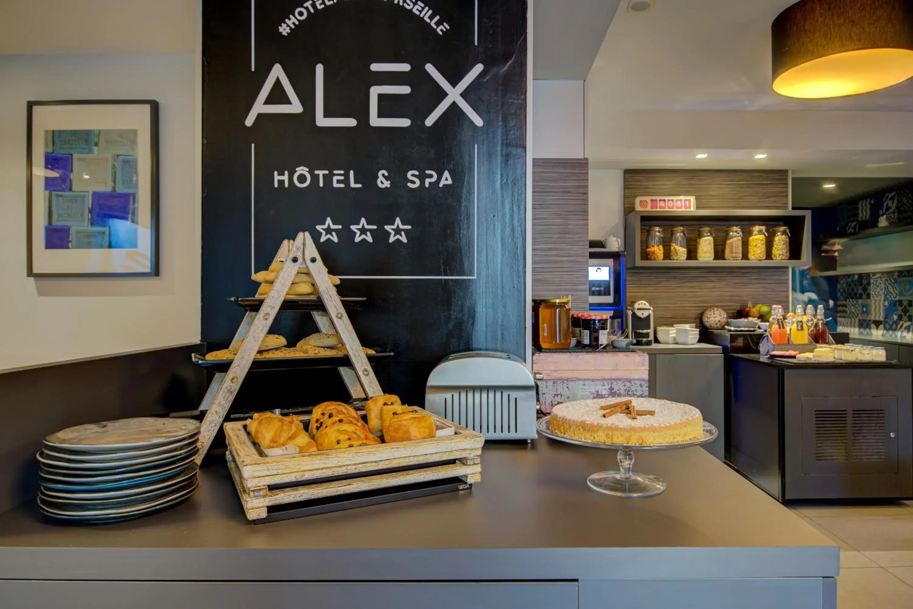 Buffet breakfast, Restaurant/Places to Eat in Alex Hotel & Spa