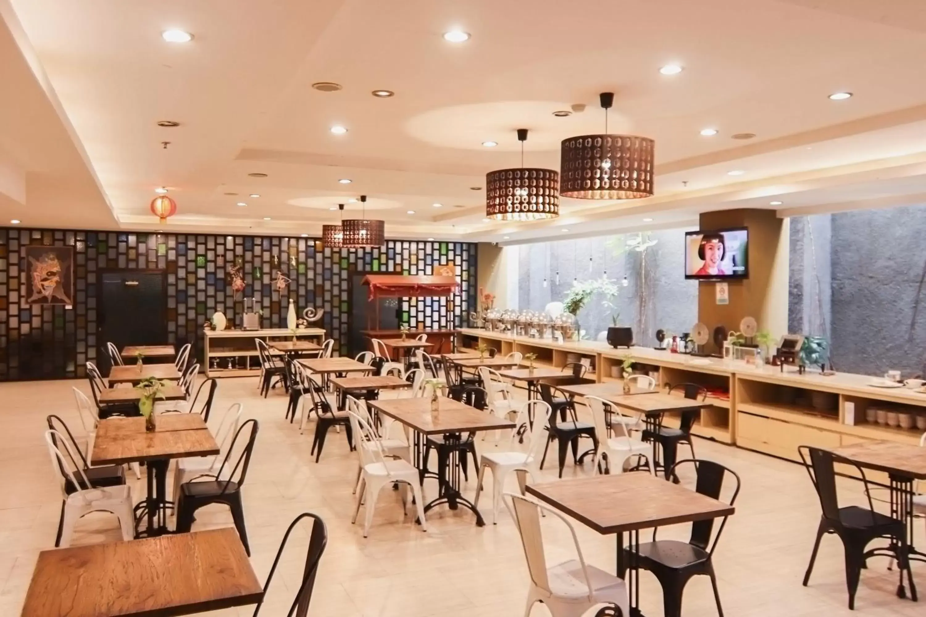 Restaurant/Places to Eat in de Laxston Hotel Jogja by AZANA
