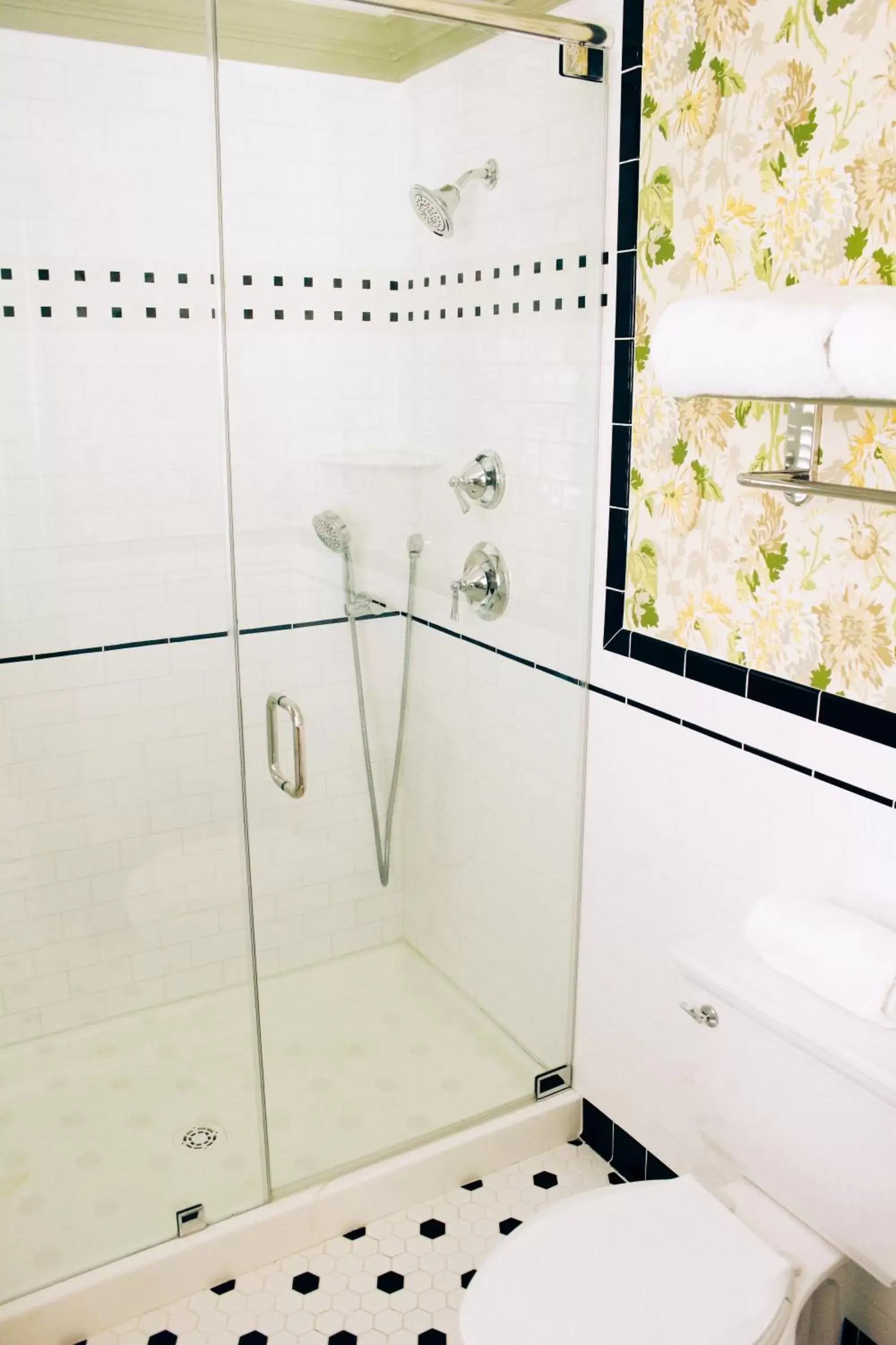 Bathroom in Mary's Land Farm