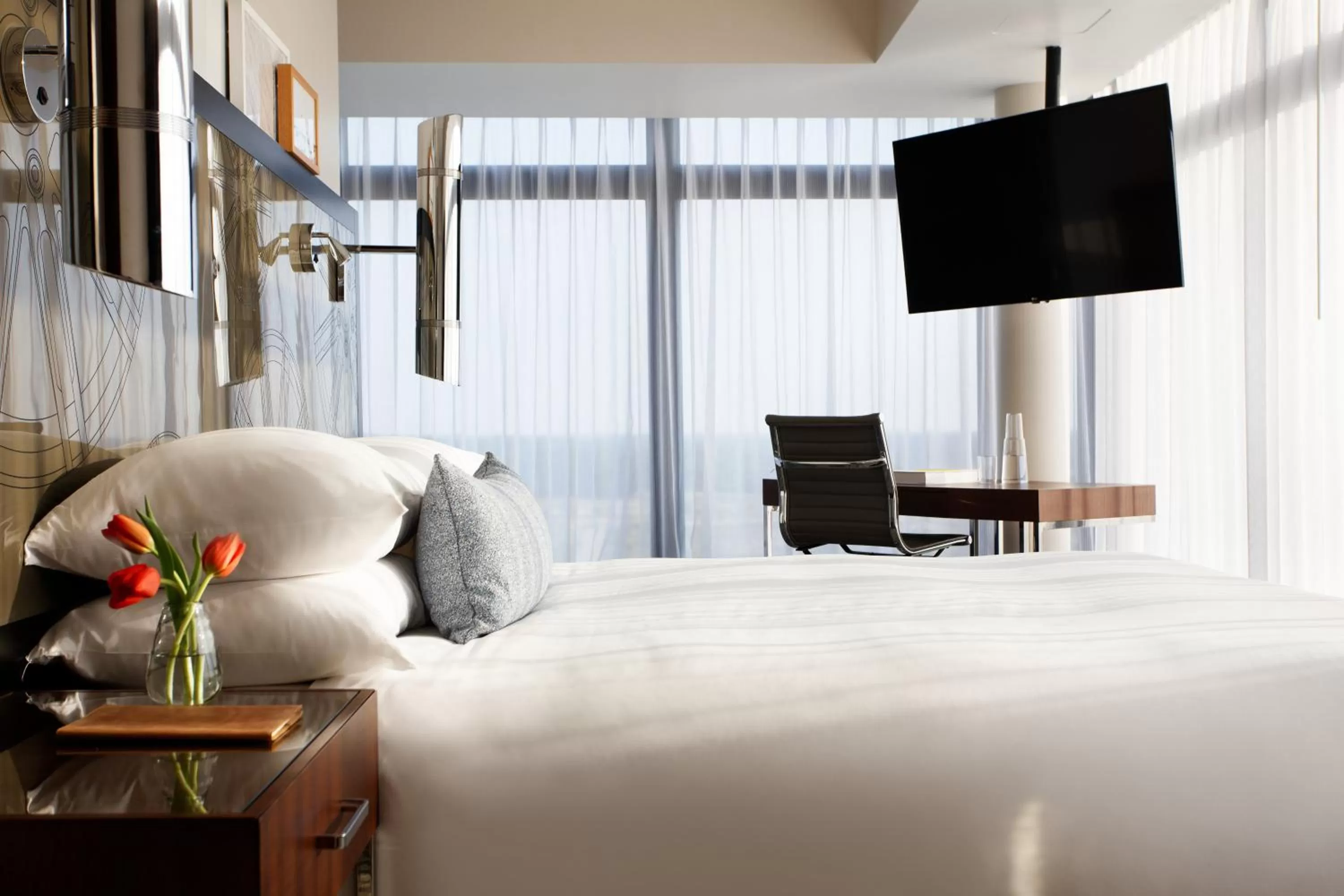 Photo of the whole room, Bed in Kimpton Overland Hotel - Atlanta Airport by IHG