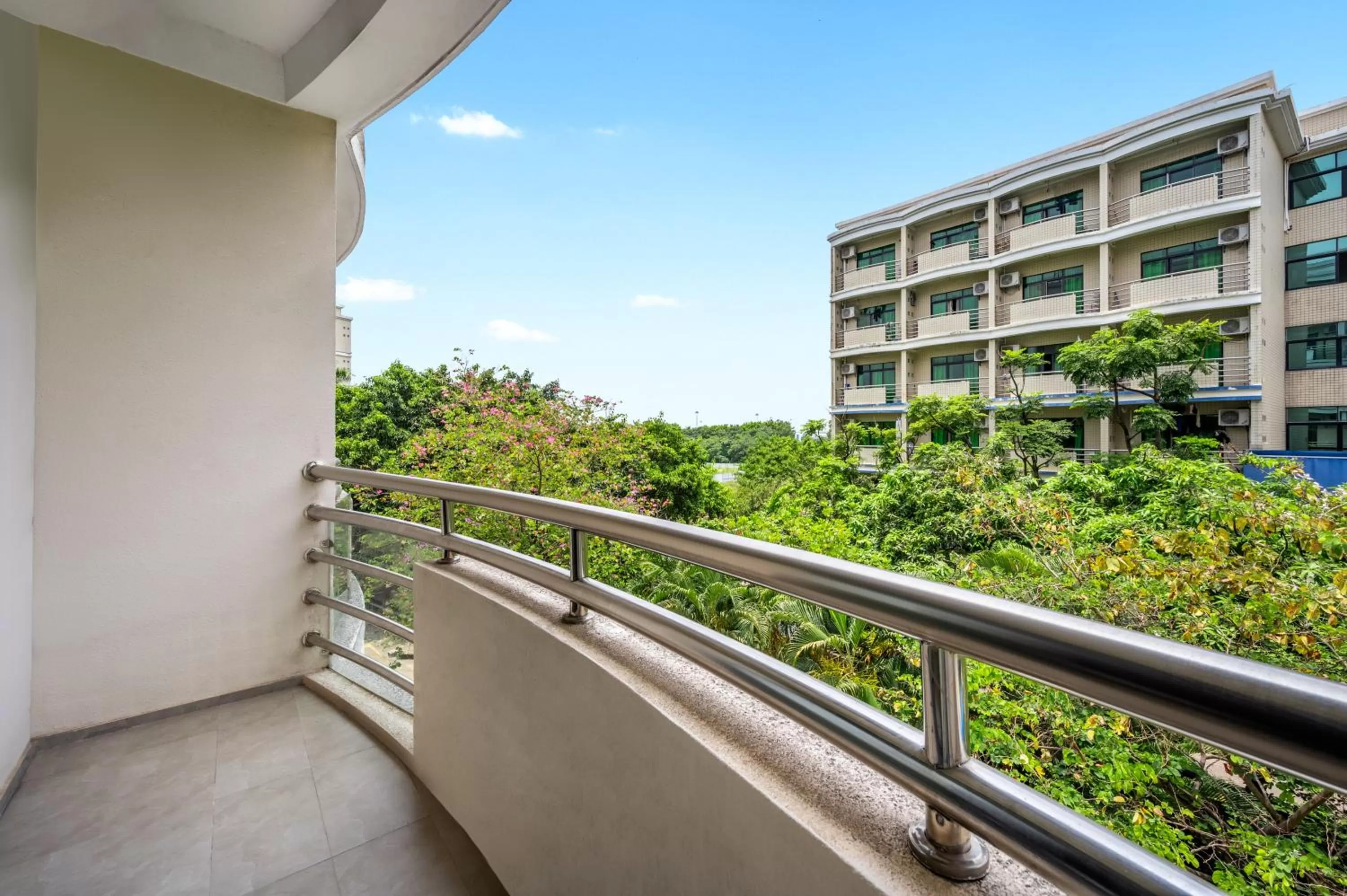 Garden in Ausotel Smart Baiyun International Airport T2