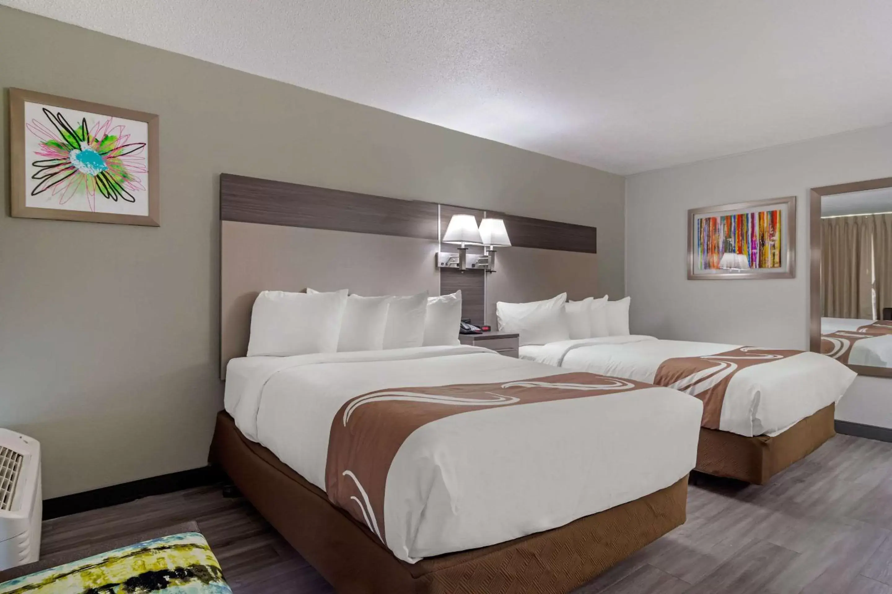 Photo of the whole room, Bed in Quality Inn & Suites