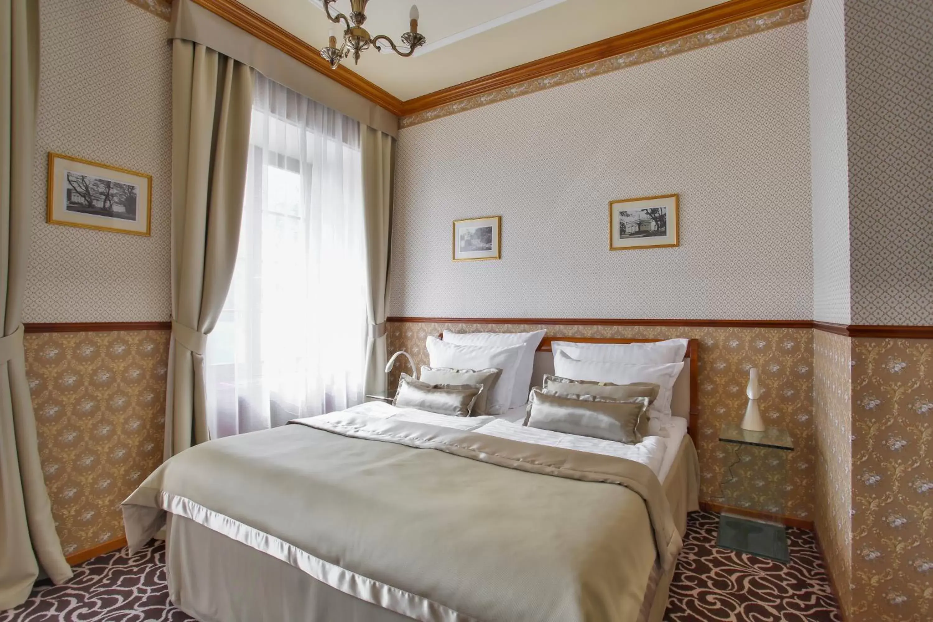 Property building, Bed in Chateau St. Havel - Wellness Hotel