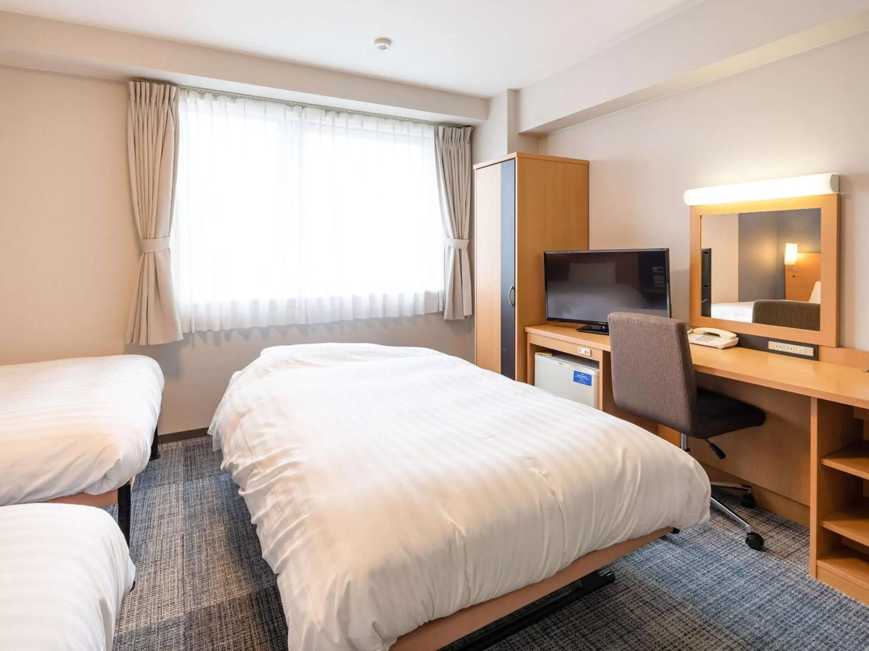 Bedroom, Bed in Comfort Hotel Hikone