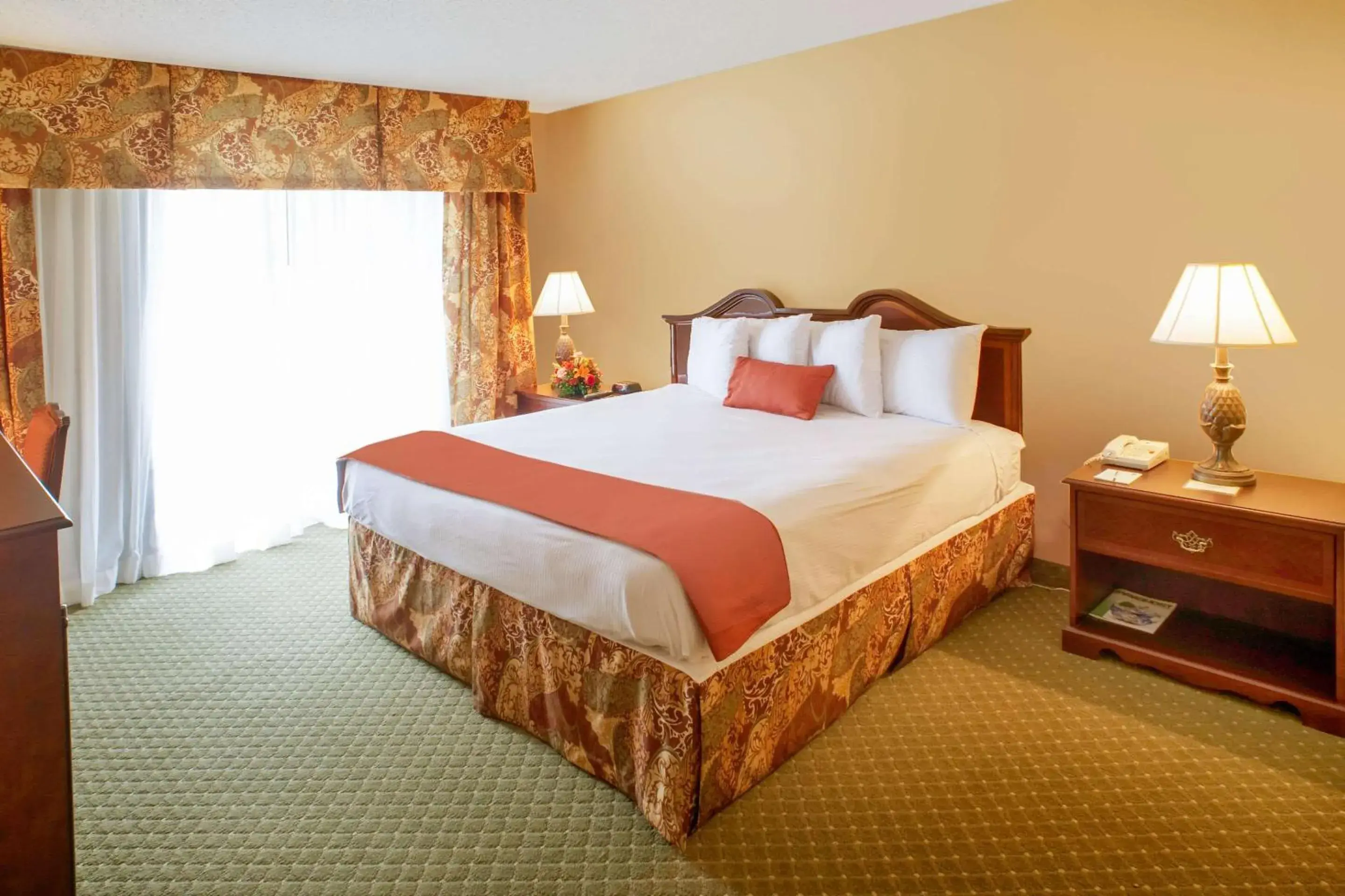 Photo of the whole room, Bed in Clarion Hotel & Suites Convention Center Fredericksburg