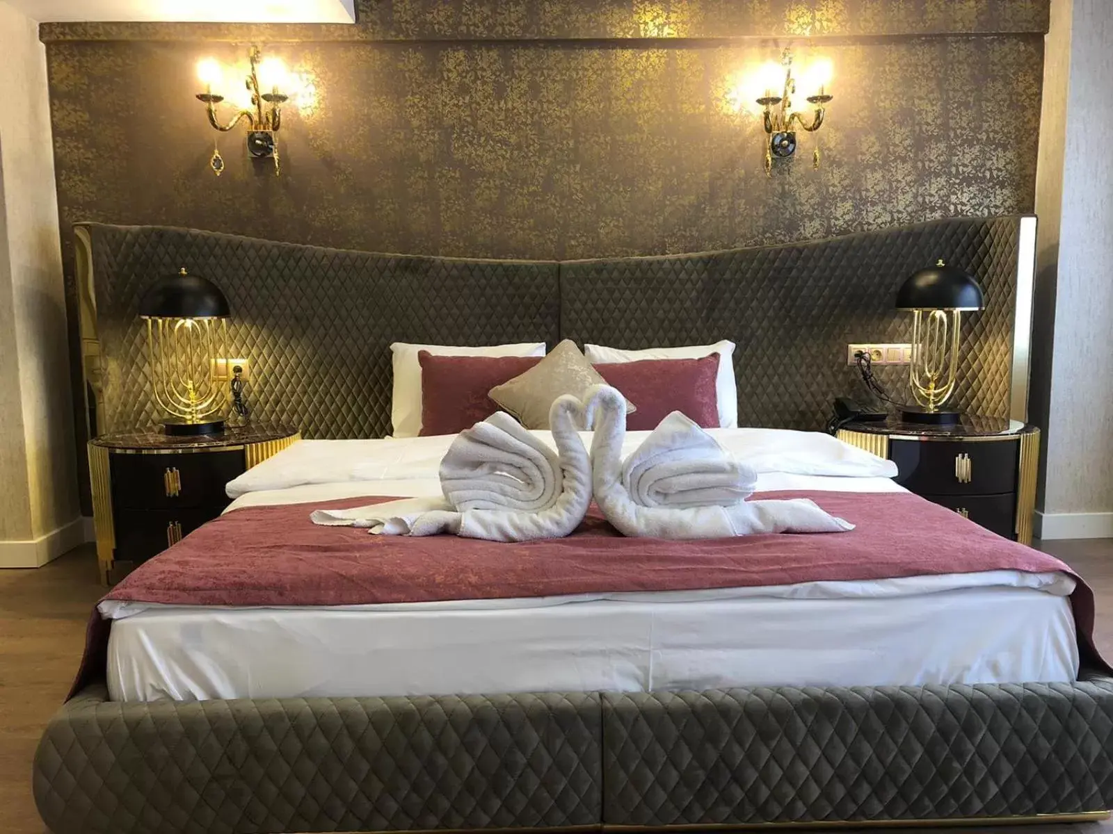 Photo of the whole room, Bed in Burj Al Istanbul