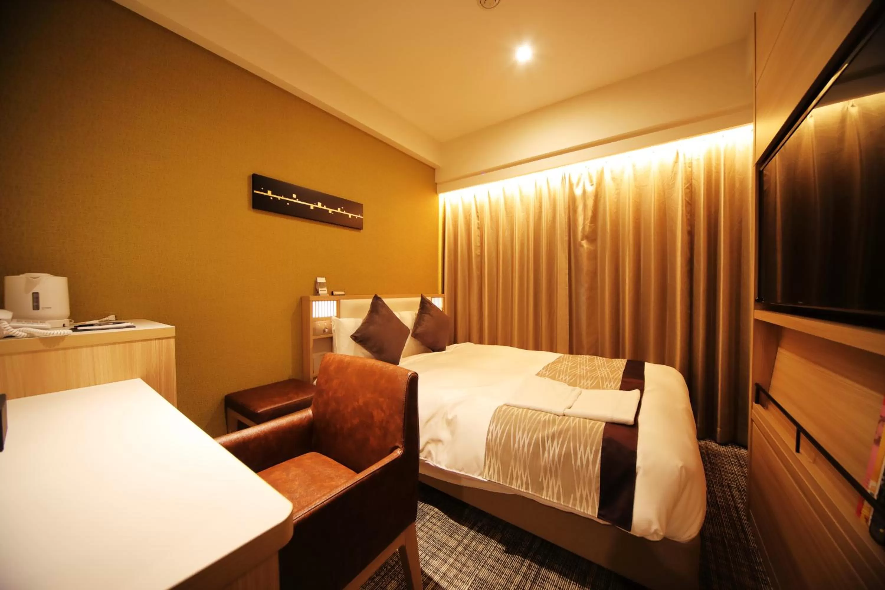 Bed in Hotel Sunroute Asakusa