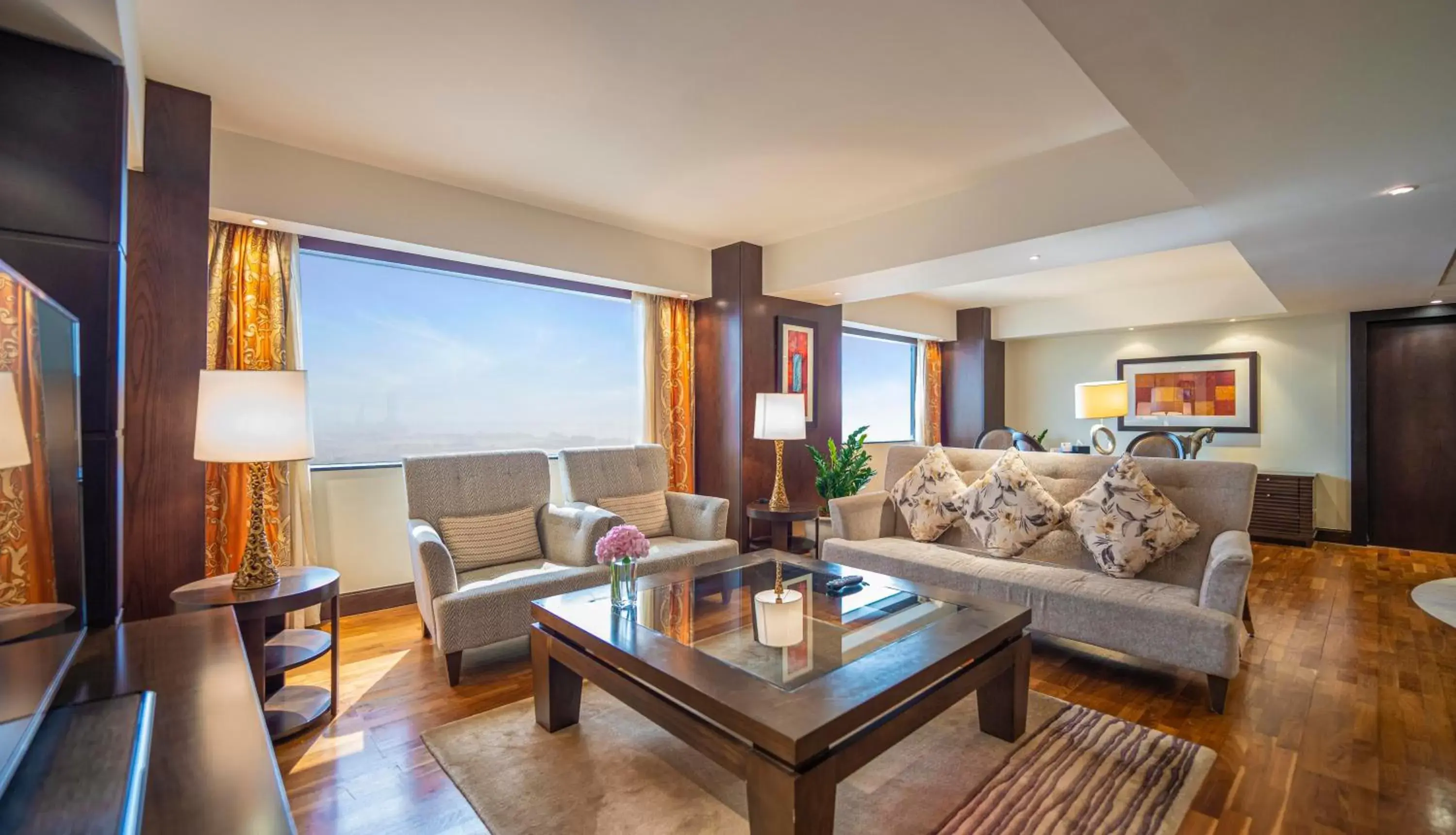 Living room, Seating Area in Hyatt Regency Dubai - Corniche