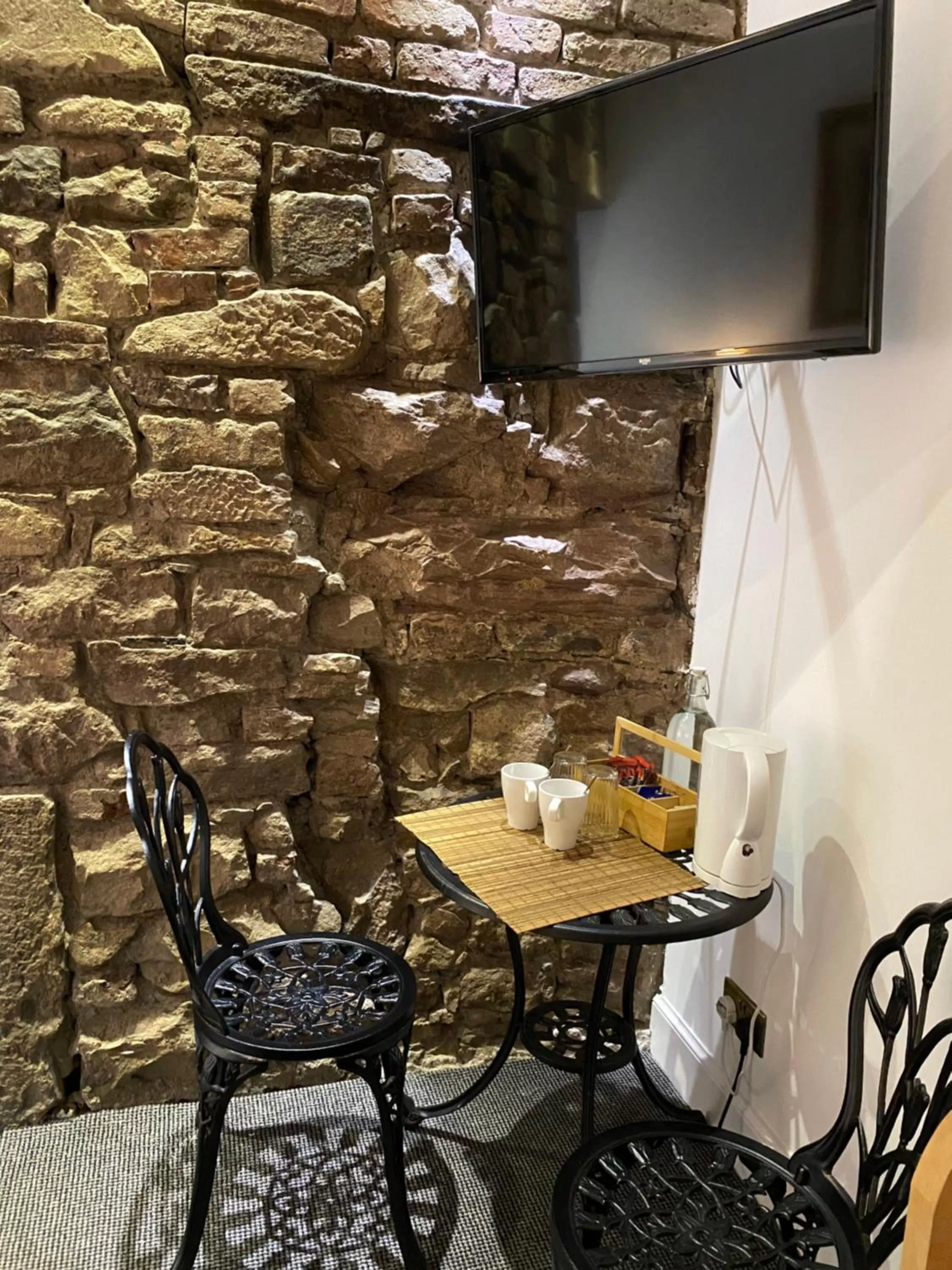 Seating area in Royal Mile Balconies by the Castle