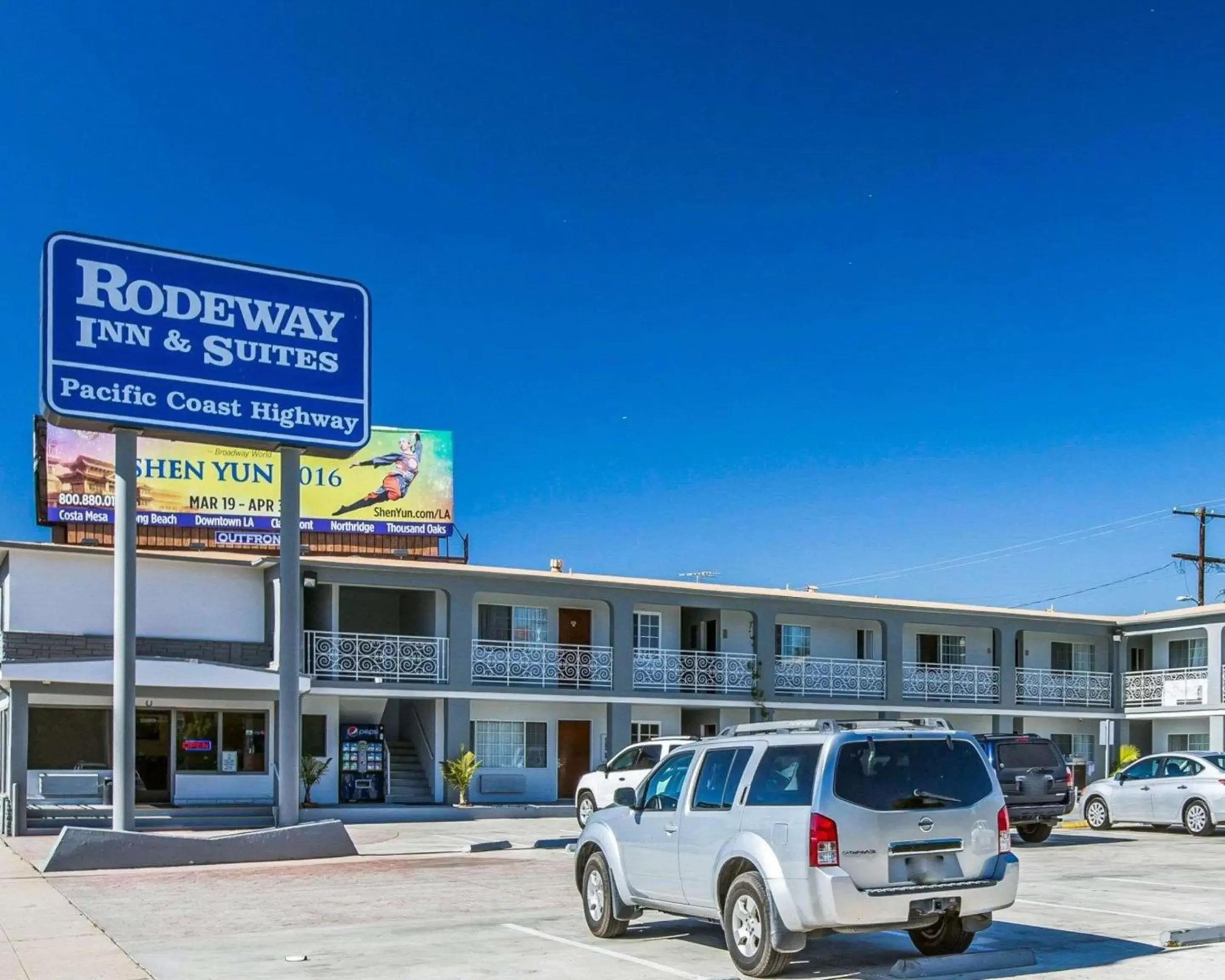 Property Building in Rodeway Inn & Suites Pacific Coast Highway