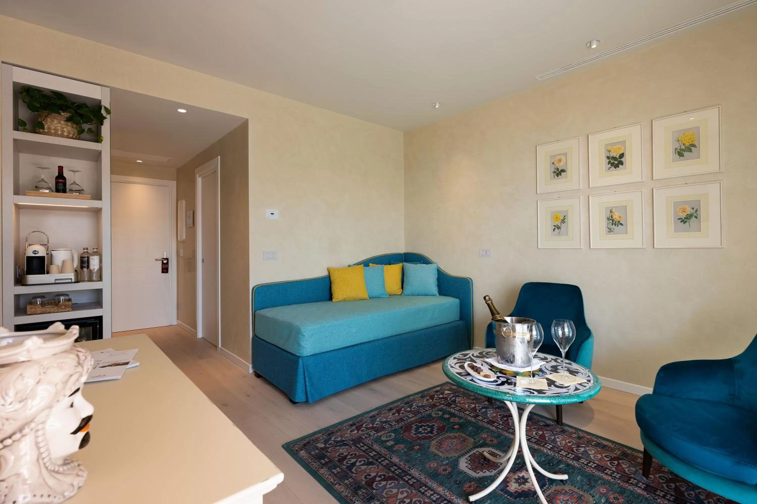 Living room in Savoy Beach Hotel & Thermal Spa