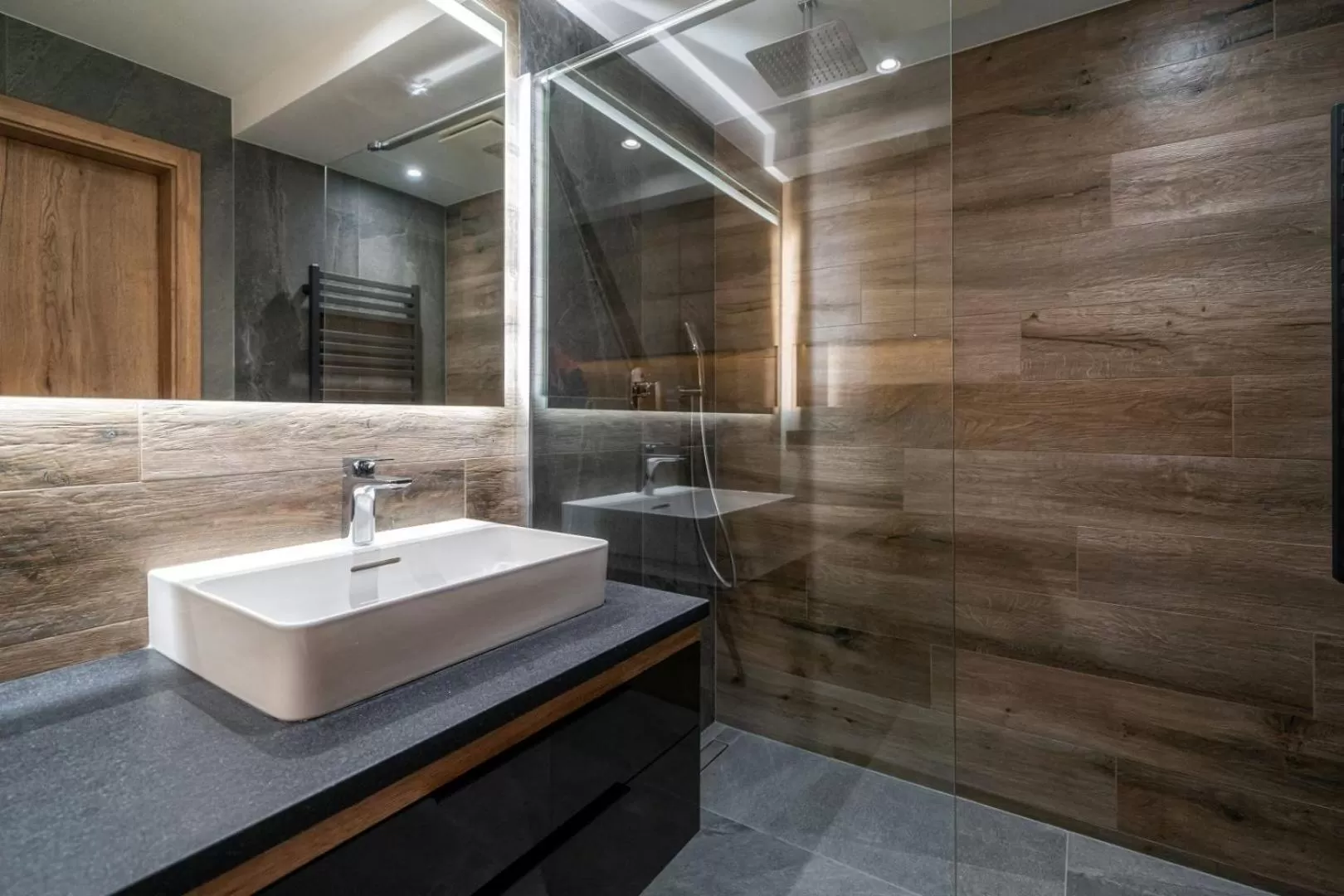 Shower in Hotel META Resort & Vine SPA