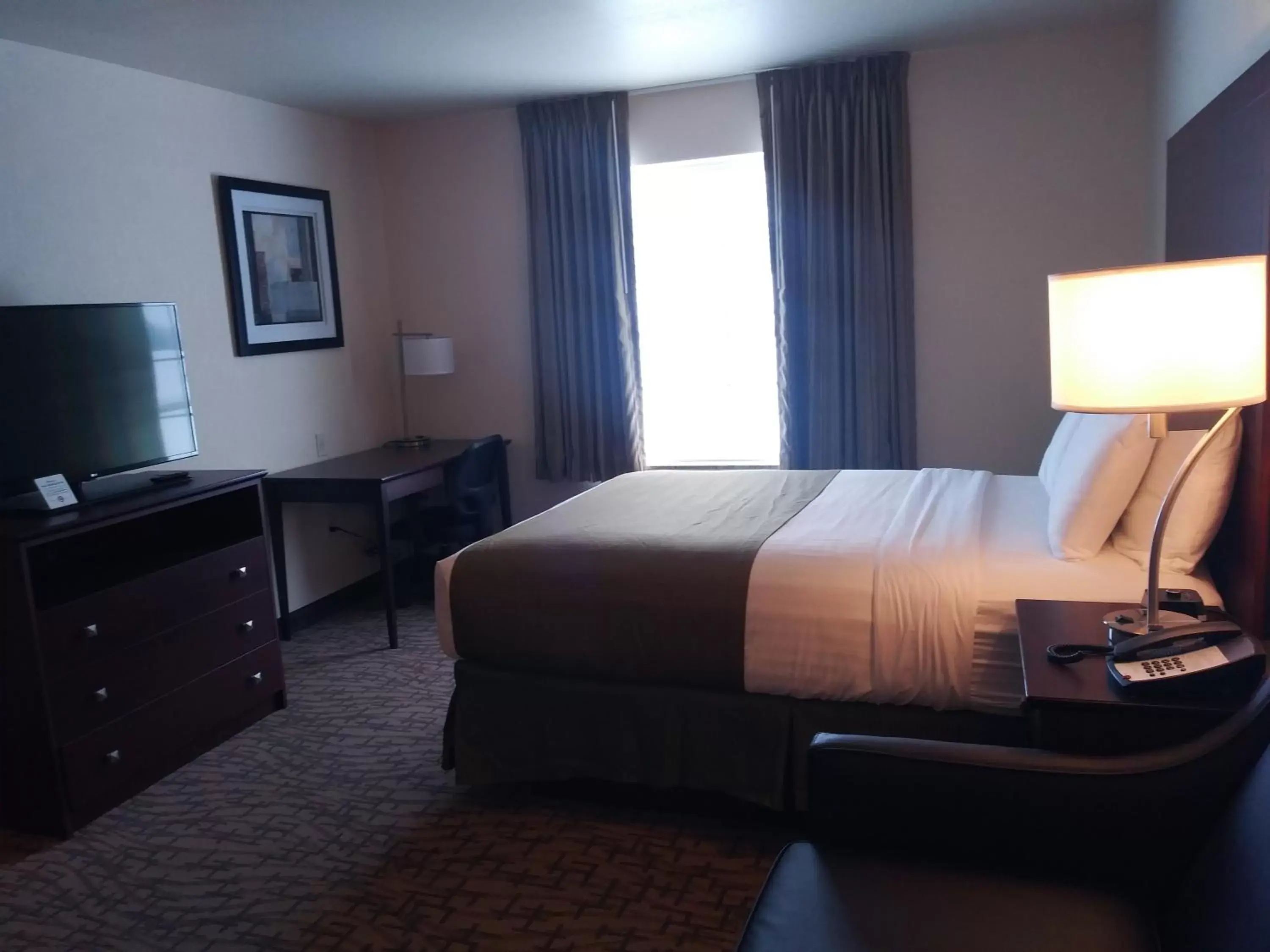 Bed in Cobblestone Inn & Suites - Barron Bed in Cobblestone Inn & Suites - Barron