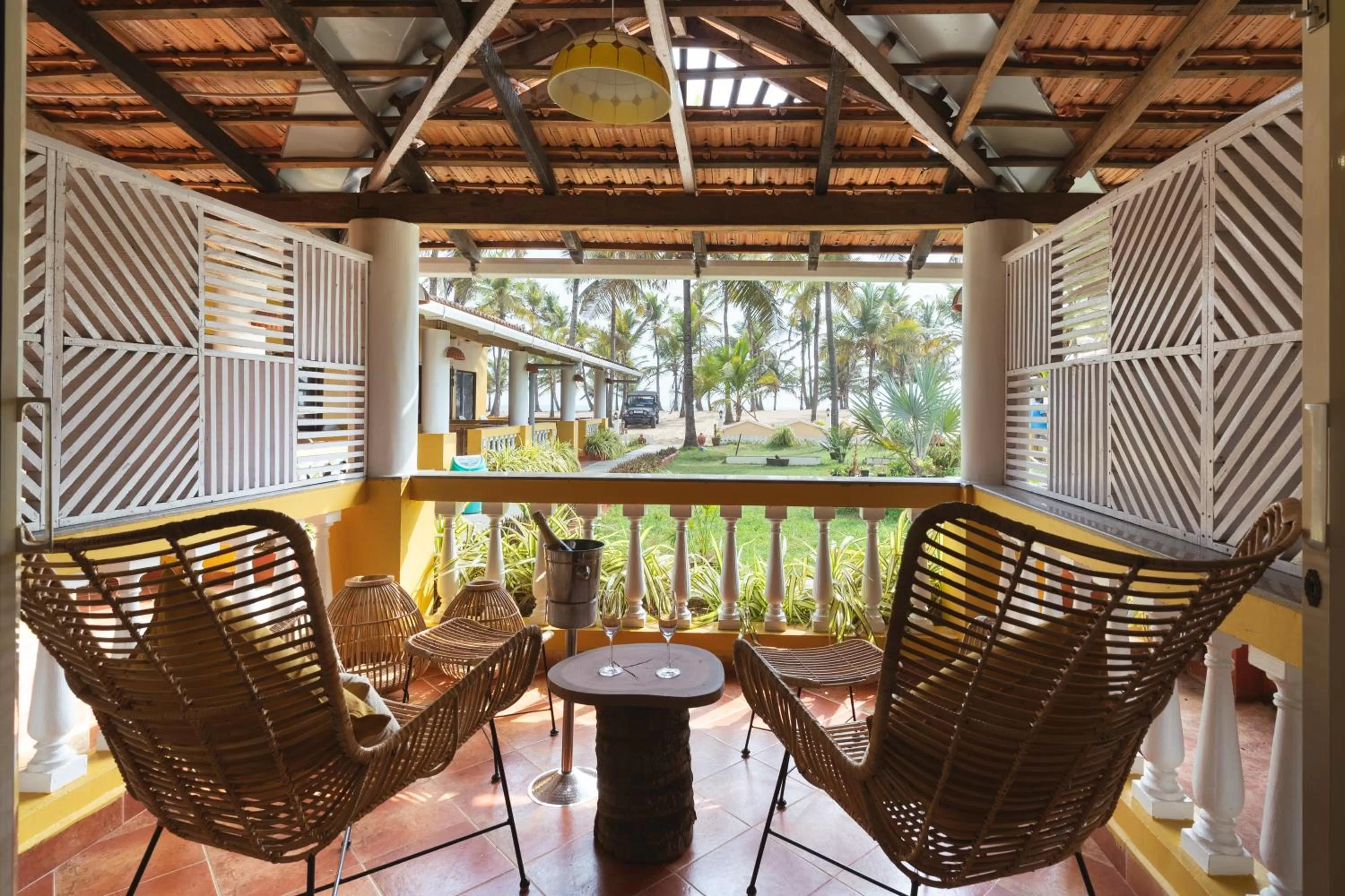 King Reef Suite with Sea View - single occupancy - Pet friendly in C Roque Beach Resort