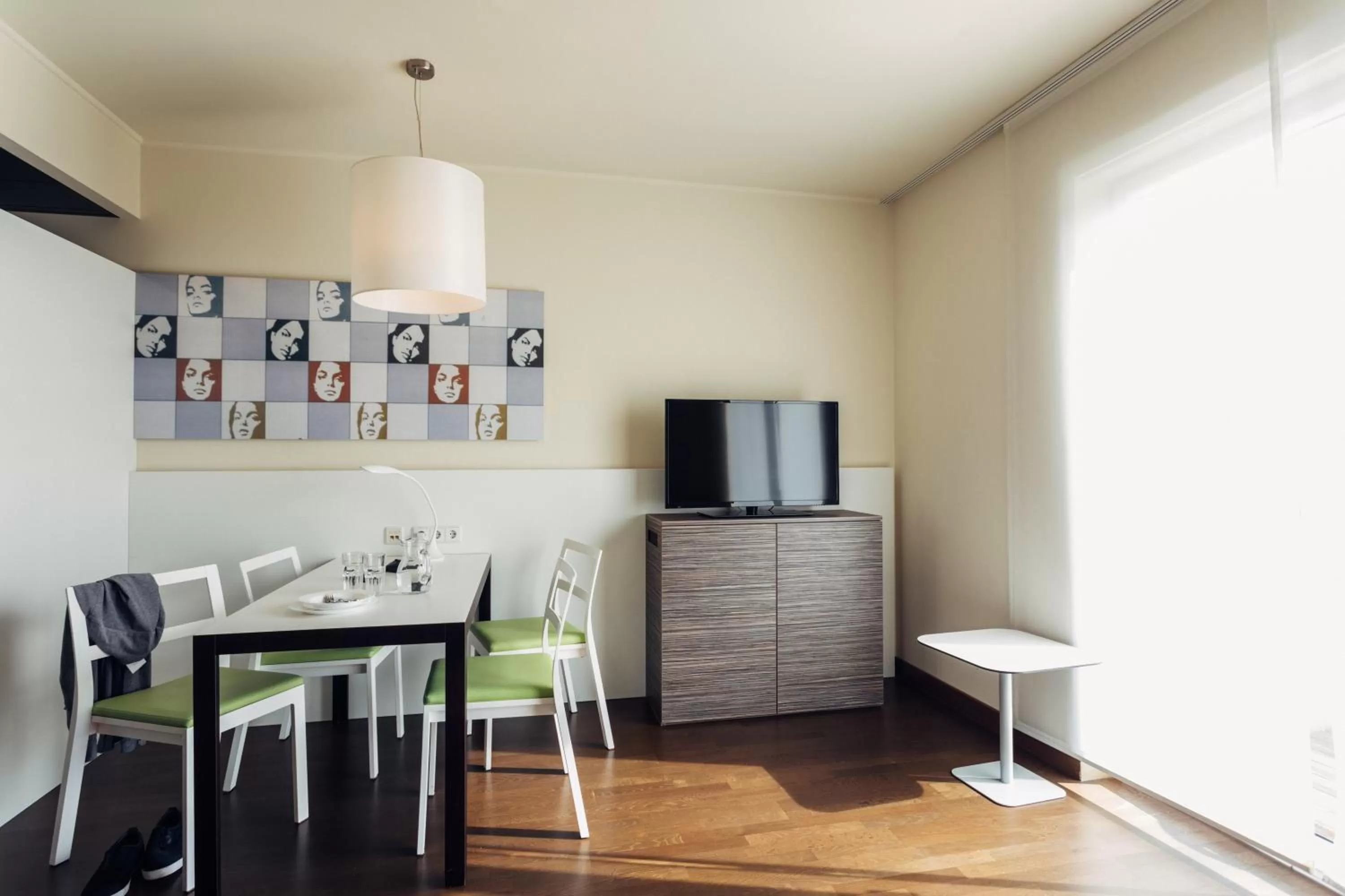 TV and multimedia in harry's home Linz-Urfahr hotel & apartments