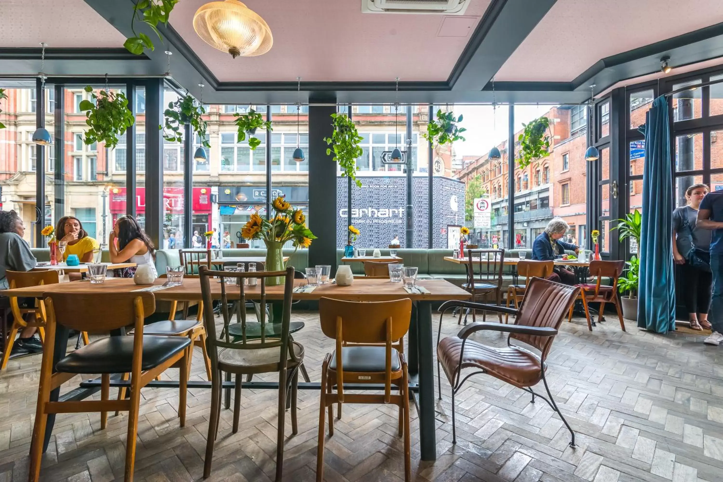 Restaurant/Places to Eat in Selina NQ1 Manchester